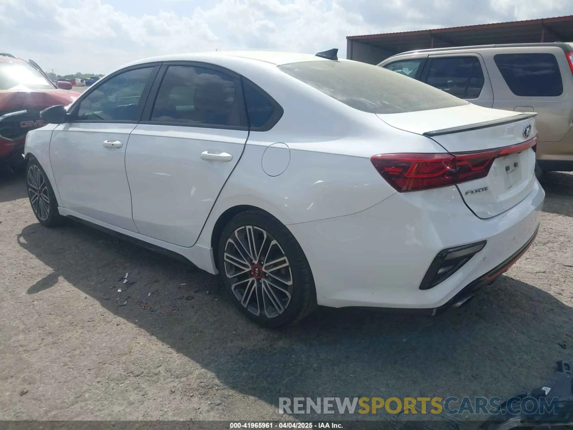 3 fotografías del automóvil dañado 3KPF44AC7ME318340 KIA FORTE 2021