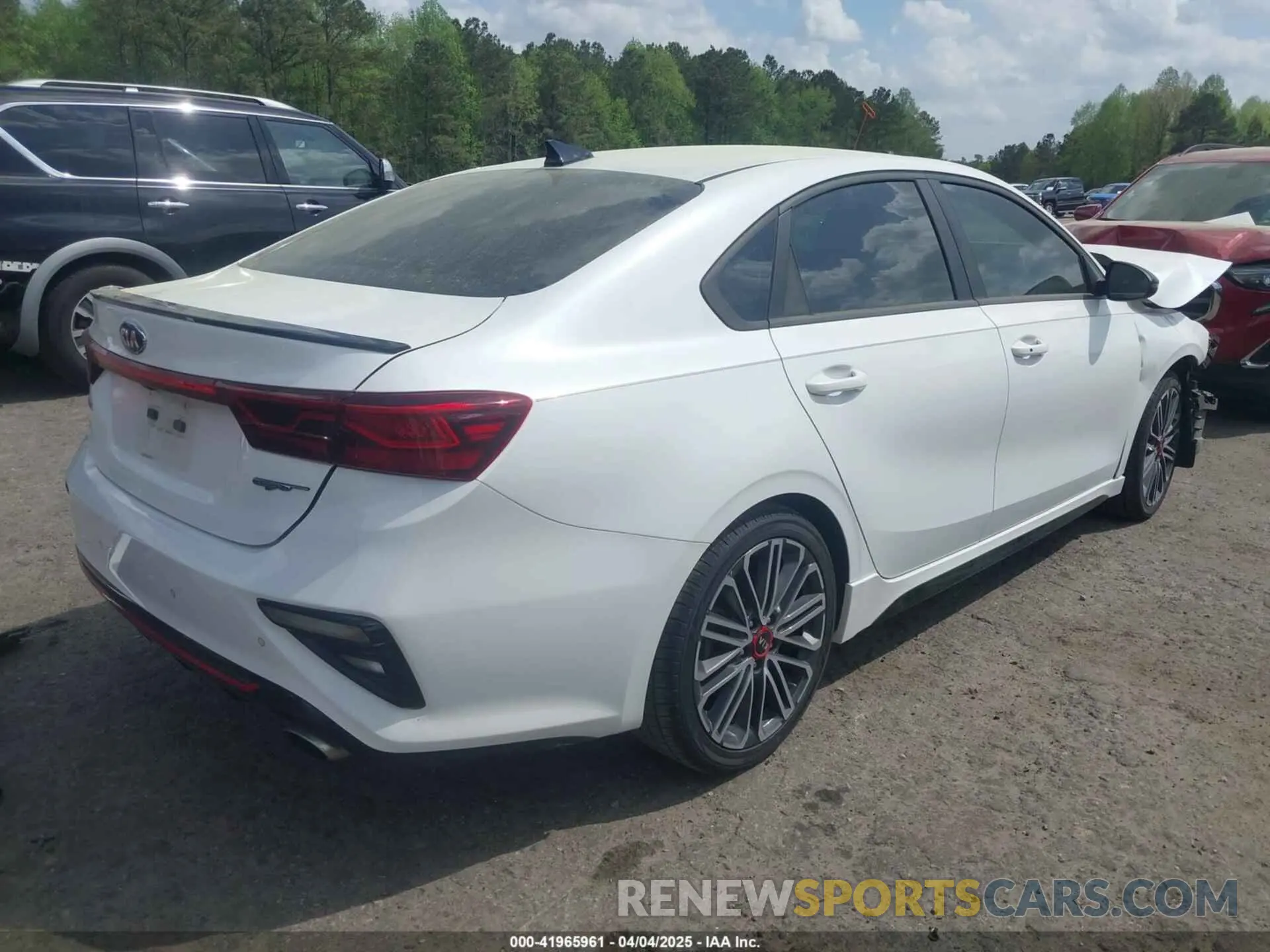 4 fotografías del automóvil dañado 3KPF44AC7ME318340 KIA FORTE 2021