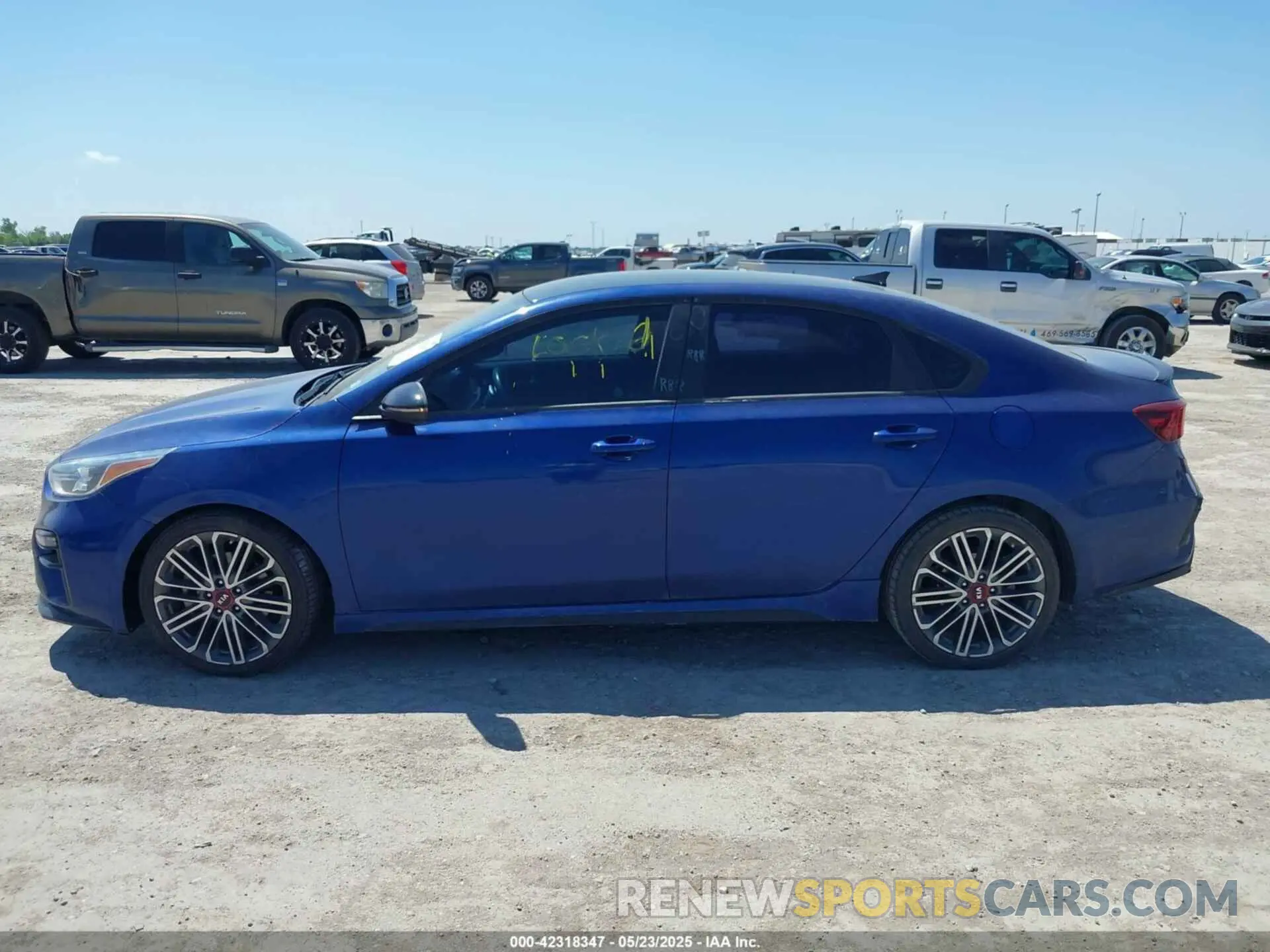 13 fotografías del automóvil dañado 3KPF44ACXME292445 KIA FORTE 2021