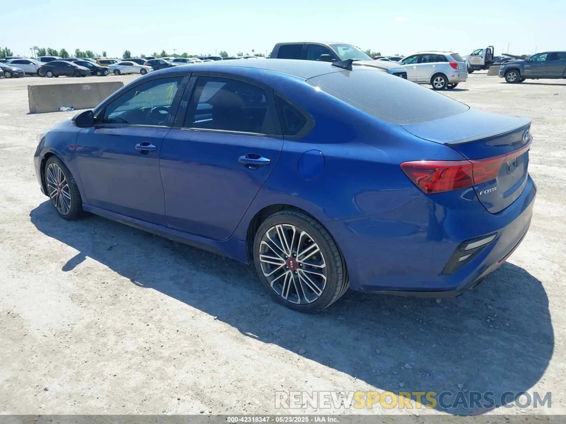 3 fotografías del automóvil dañado 3KPF44ACXME292445 KIA FORTE 2021