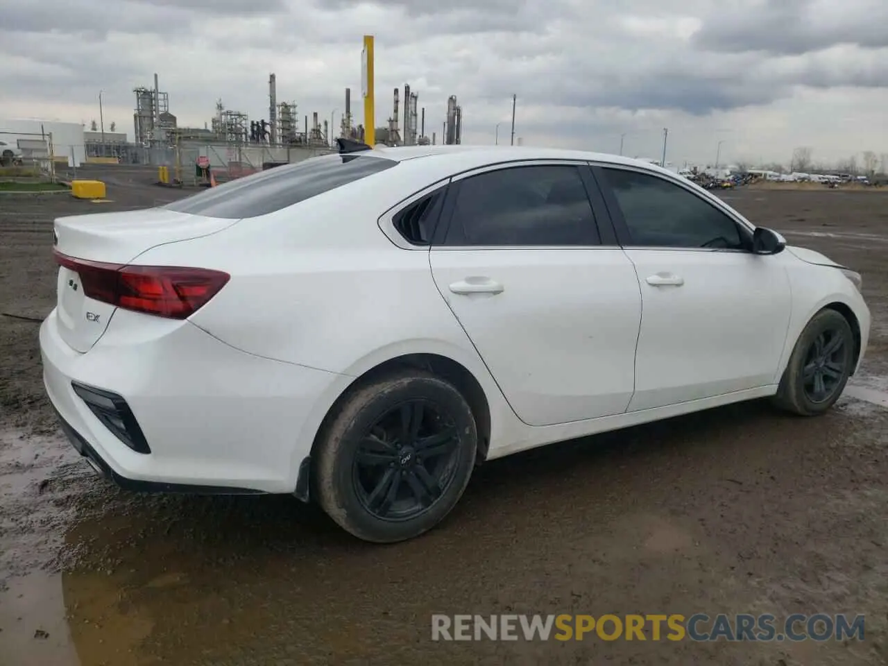 3 fotografías del automóvil dañado 3KPF54AD3ME370473 KIA FORTE 2021