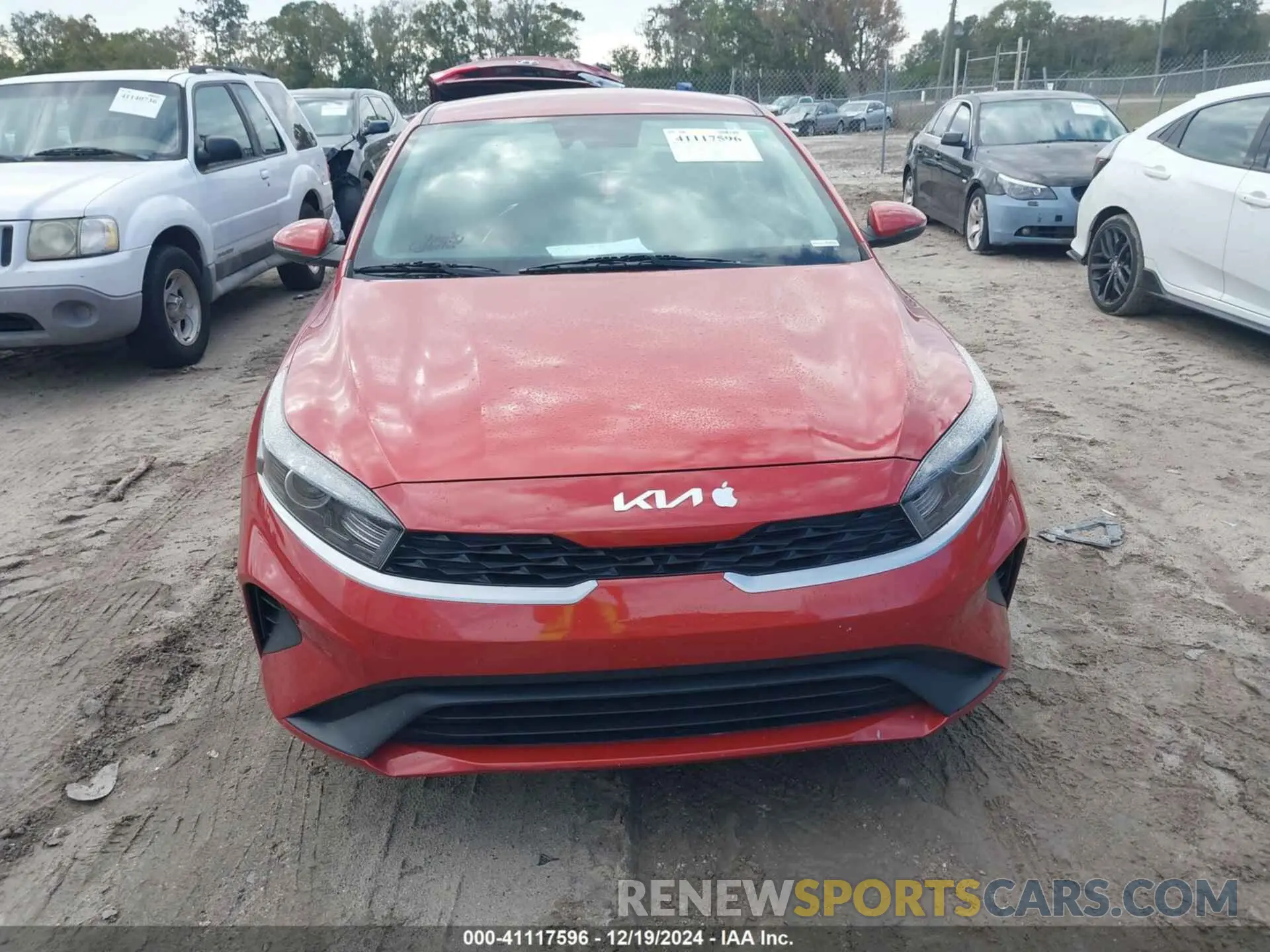 12 fotografías del automóvil dañado 3KPF24AD0NE420935 KIA FORTE 2022