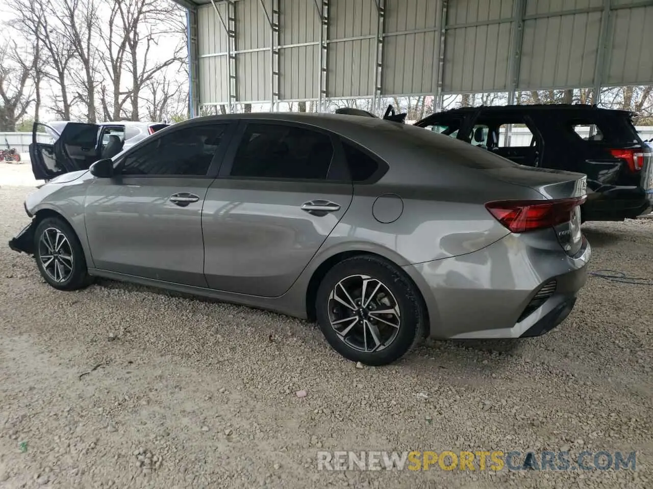 2 fotografías del automóvil dañado 3KPF24AD0NE462036 KIA FORTE 2022