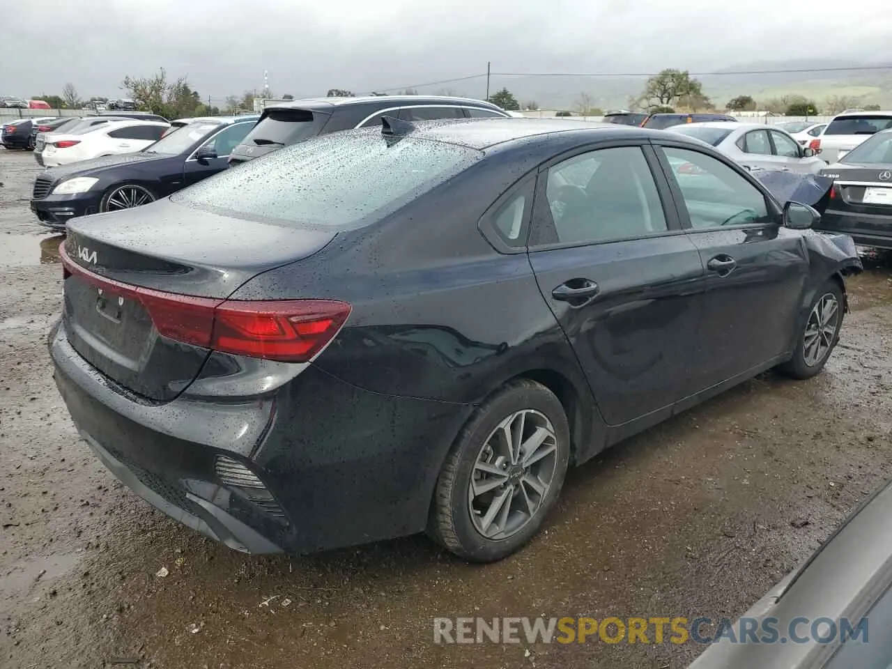 3 fotografías del automóvil dañado 3KPF24AD0NE499961 KIA FORTE 2022