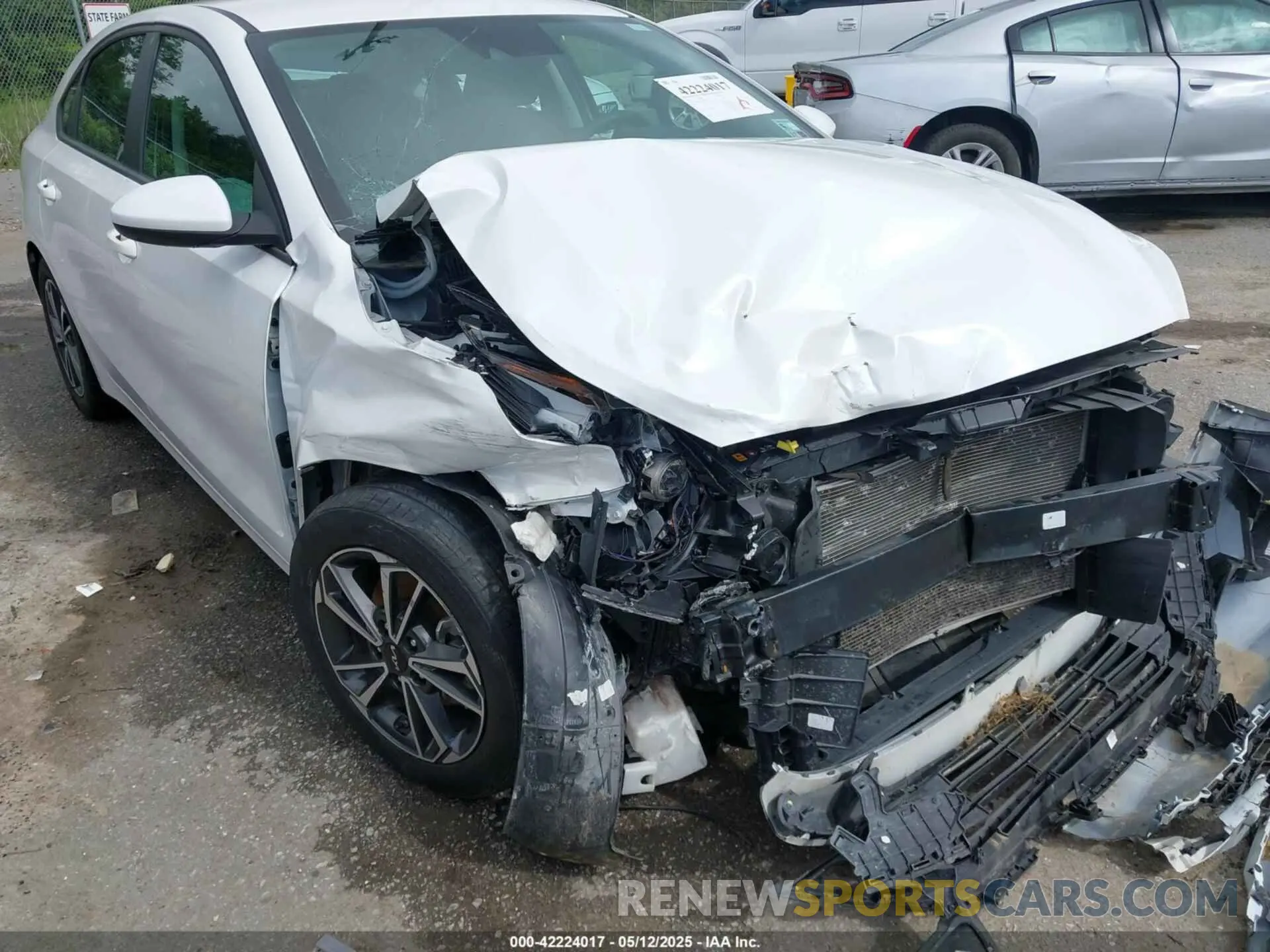 6 fotografías del automóvil dañado 3KPF24AD1NE418045 KIA FORTE 2022