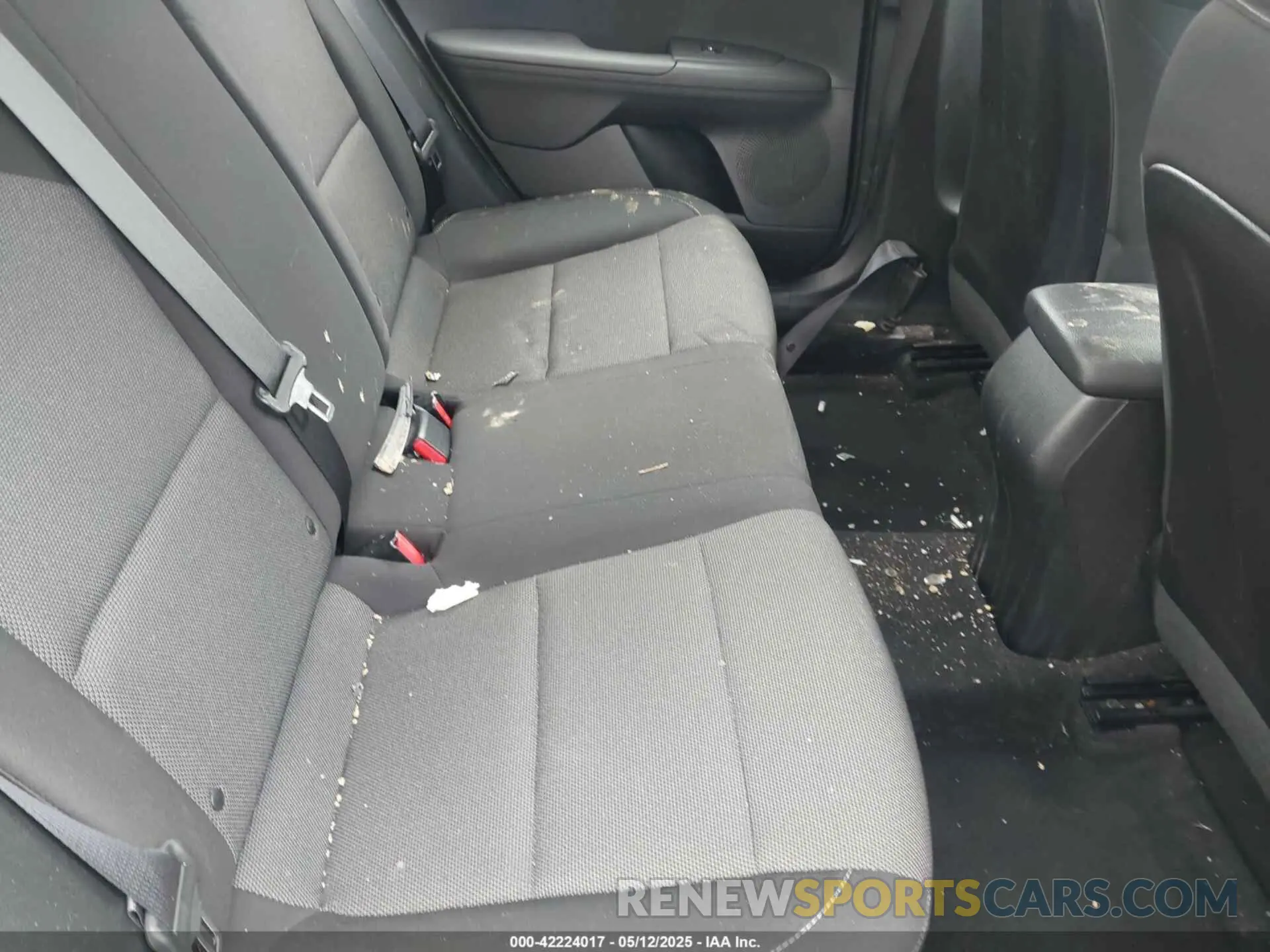 8 fotografías del automóvil dañado 3KPF24AD1NE418045 KIA FORTE 2022