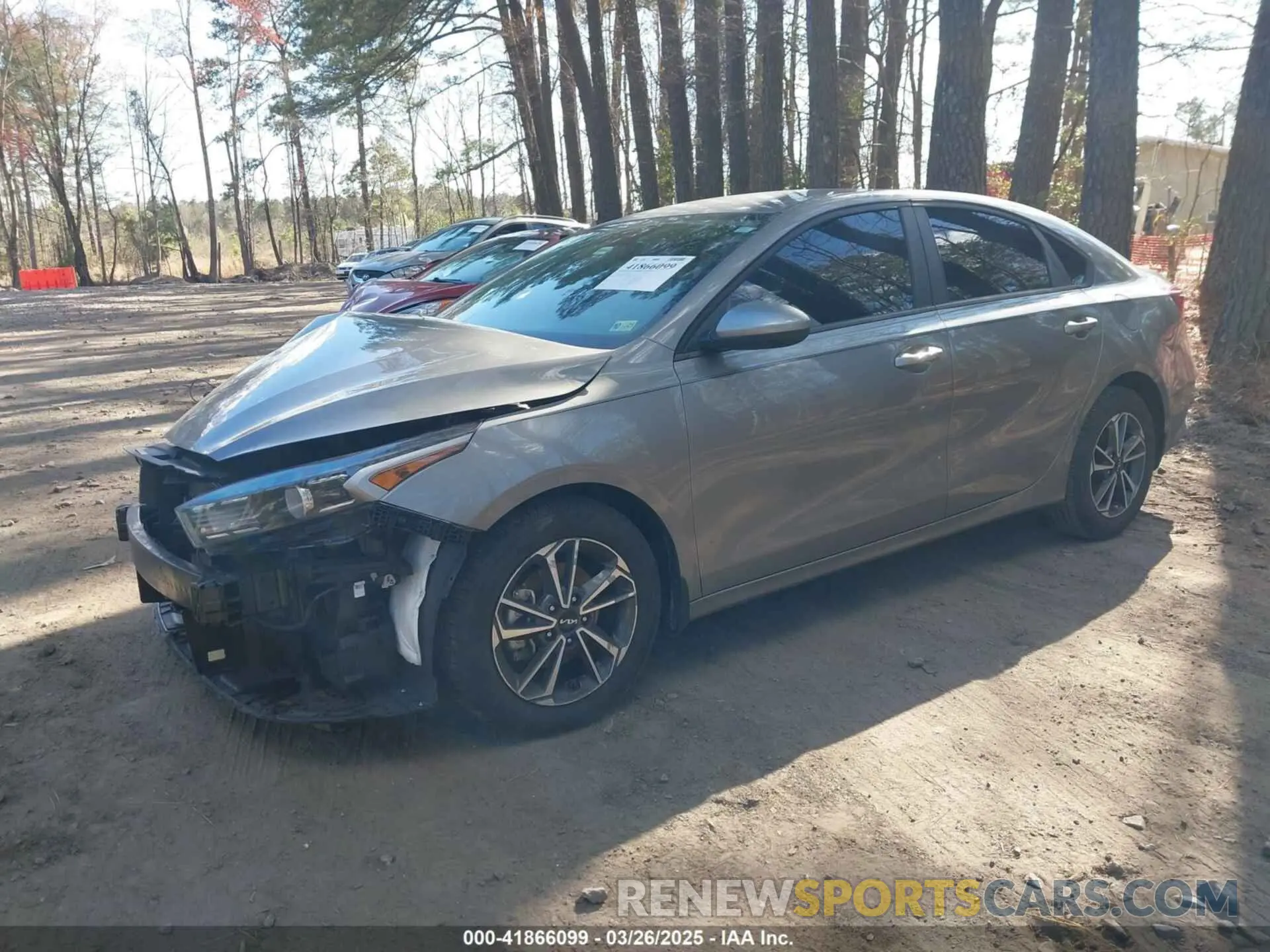 2 fotografías del automóvil dañado 3KPF24AD1NE430471 KIA FORTE 2022
