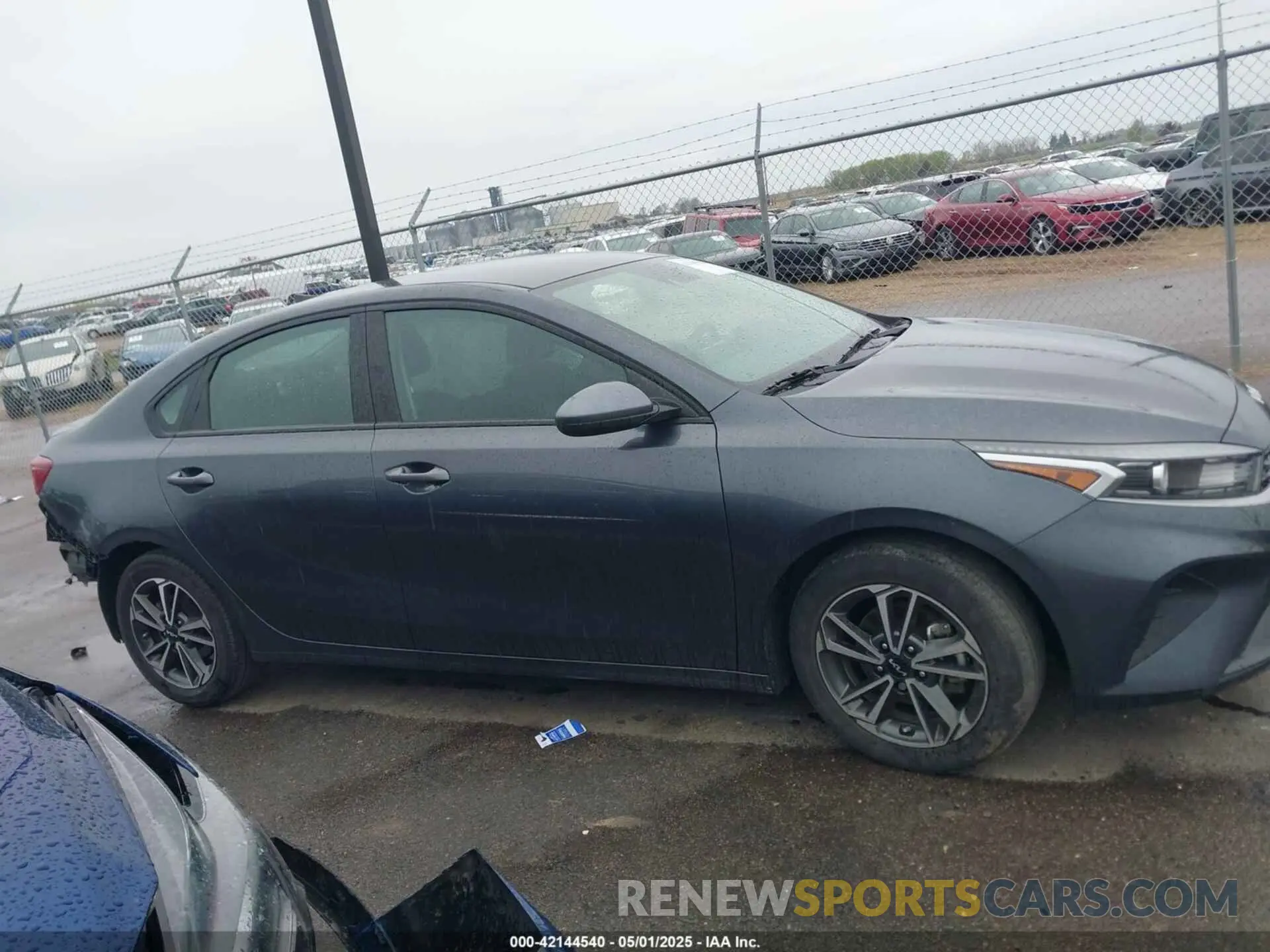 13 fotografías del automóvil dañado 3KPF24AD1NE460912 KIA FORTE 2022