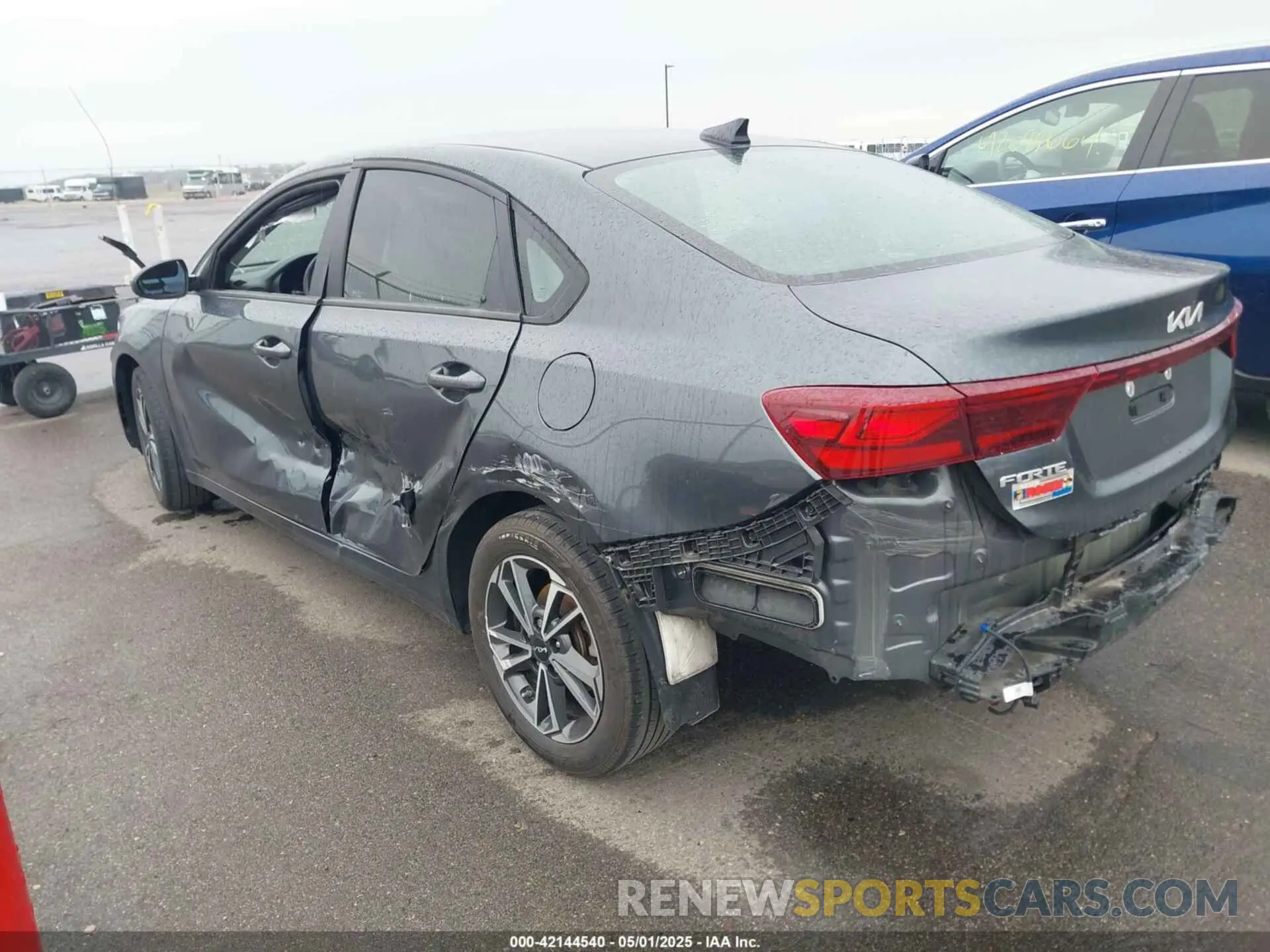 3 fotografías del automóvil dañado 3KPF24AD1NE460912 KIA FORTE 2022