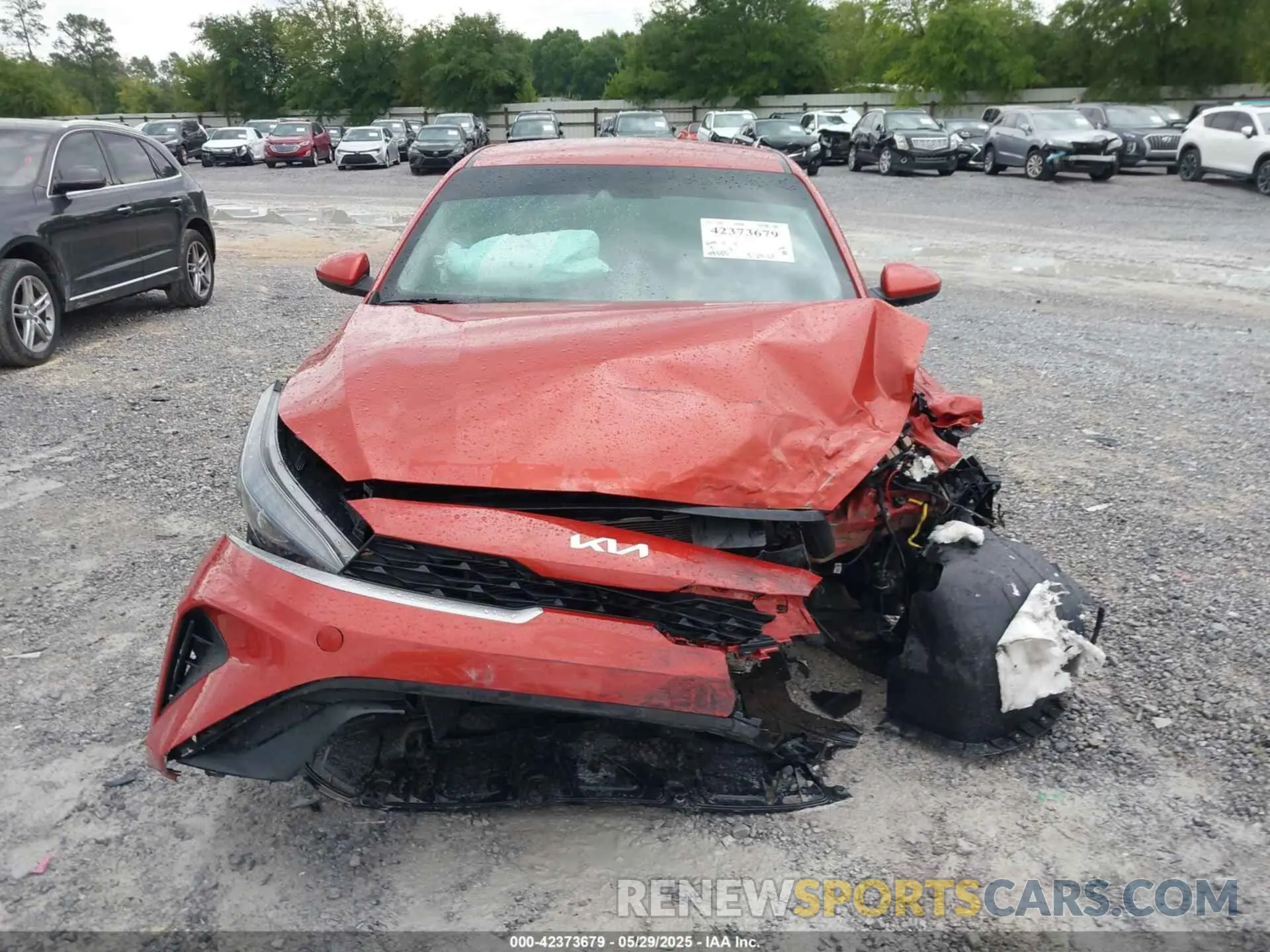 12 fotografías del automóvil dañado 3KPF24AD1NE487950 KIA FORTE 2022