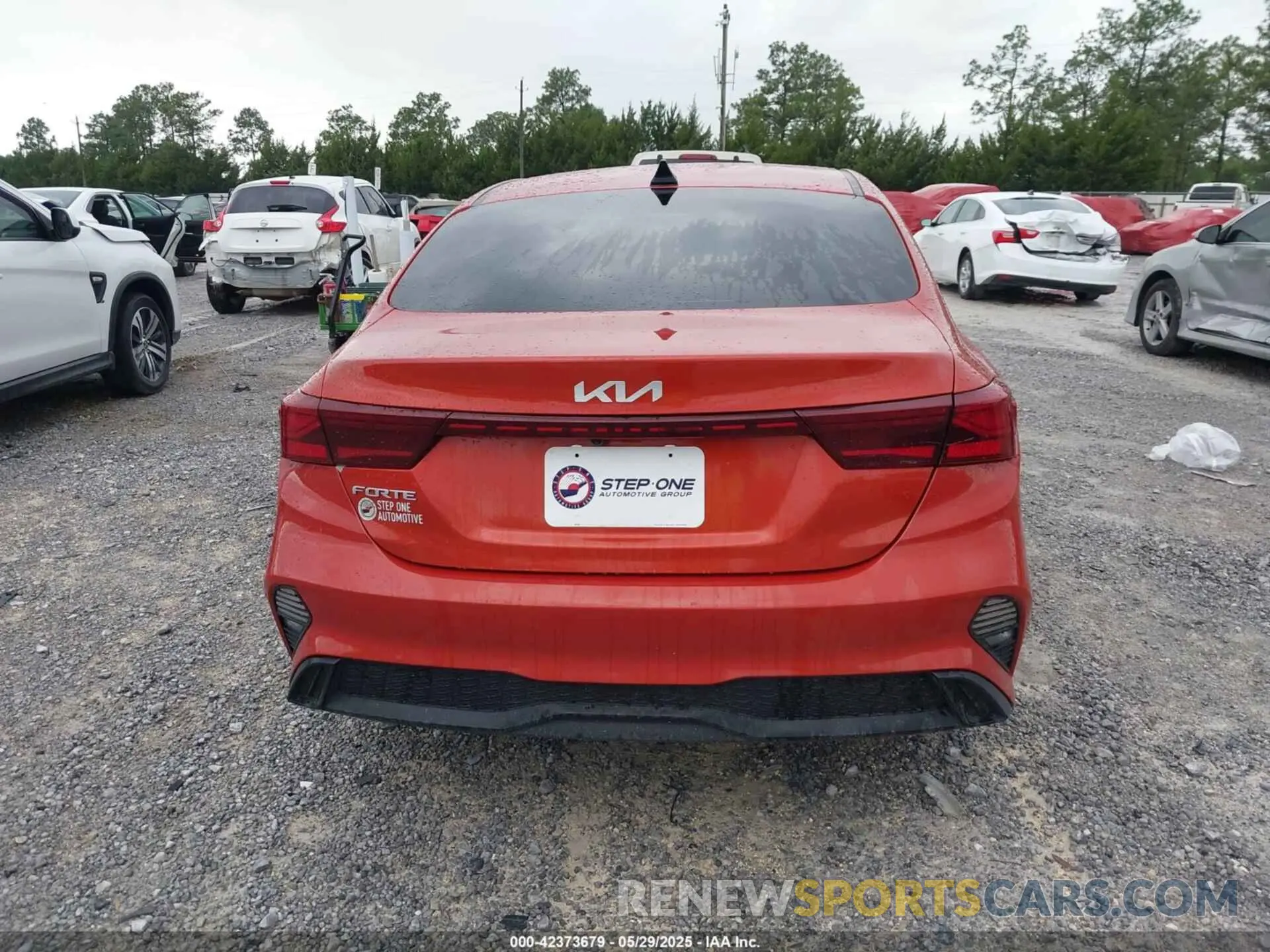 16 fotografías del automóvil dañado 3KPF24AD1NE487950 KIA FORTE 2022