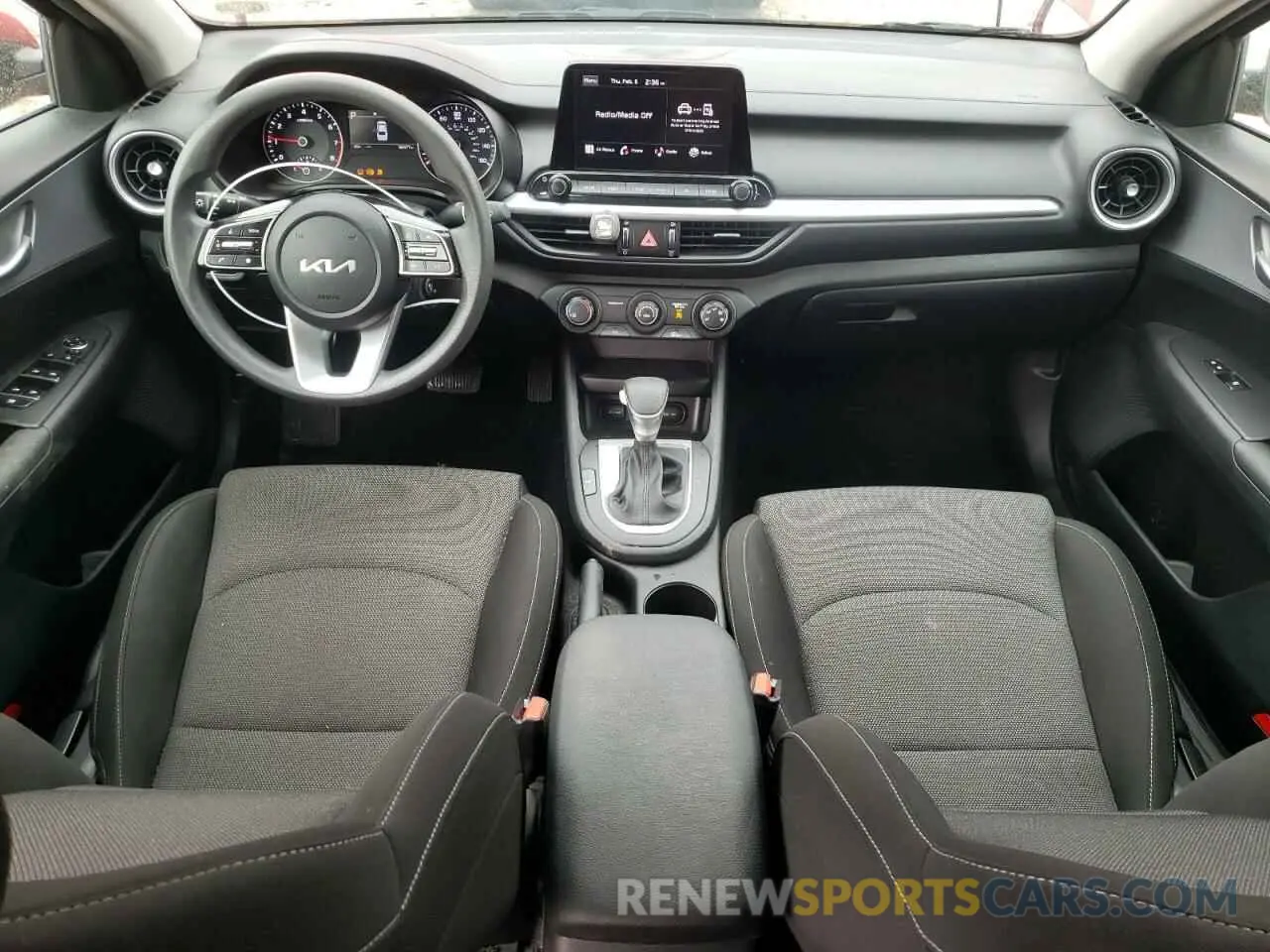 8 fotografías del automóvil dañado 3KPF24AD1NE494624 KIA FORTE 2022