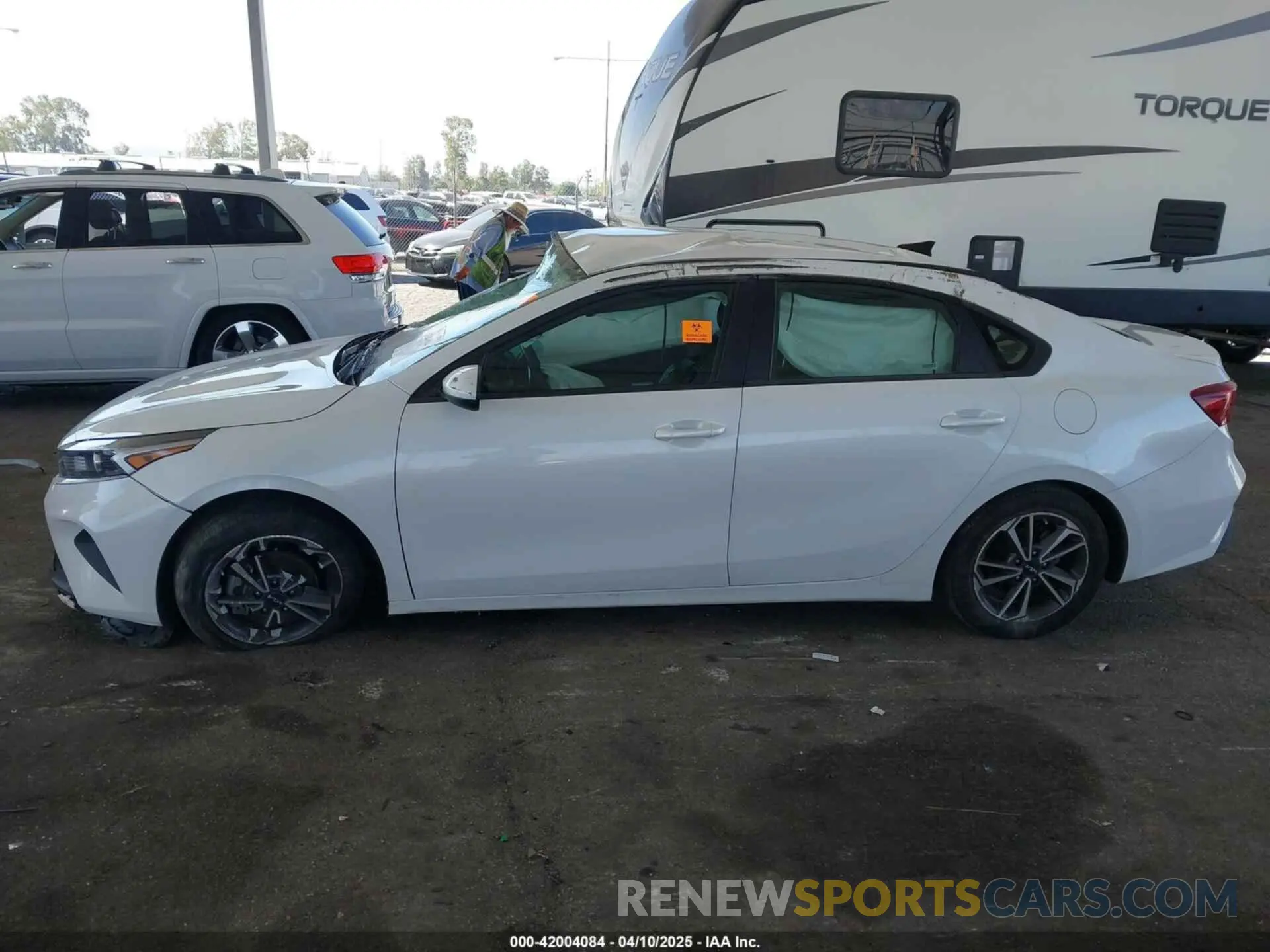 14 fotografías del automóvil dañado 3KPF24AD2NE425361 KIA FORTE 2022