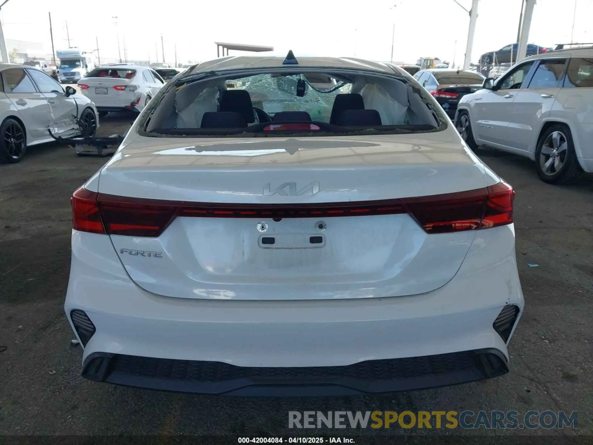 16 fotografías del automóvil dañado 3KPF24AD2NE425361 KIA FORTE 2022