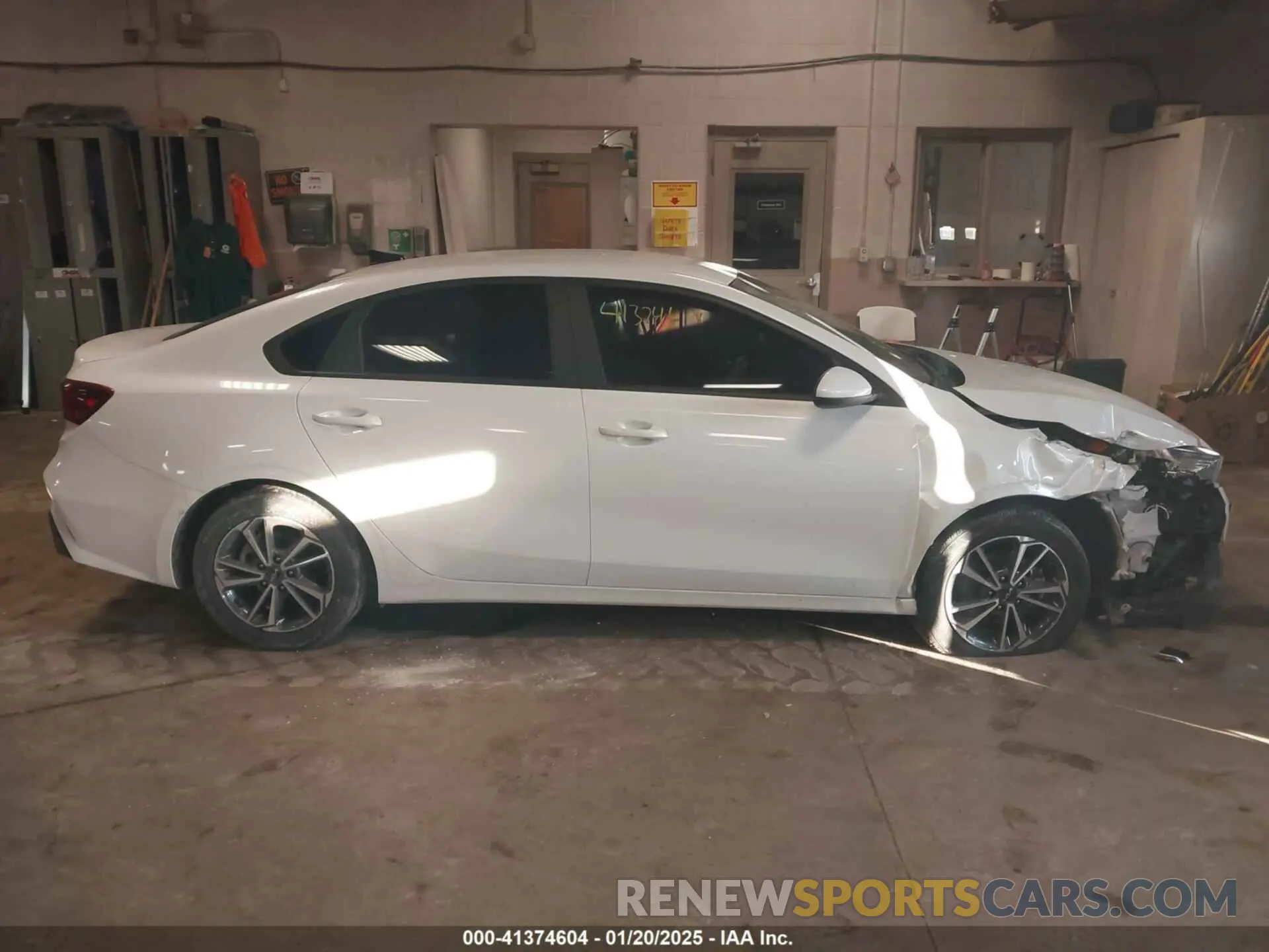 13 fotografías del automóvil dañado 3KPF24AD2NE460238 KIA FORTE 2022