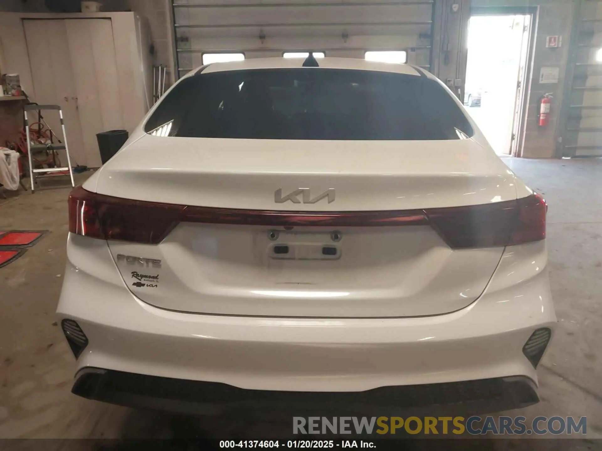 16 fotografías del automóvil dañado 3KPF24AD2NE460238 KIA FORTE 2022