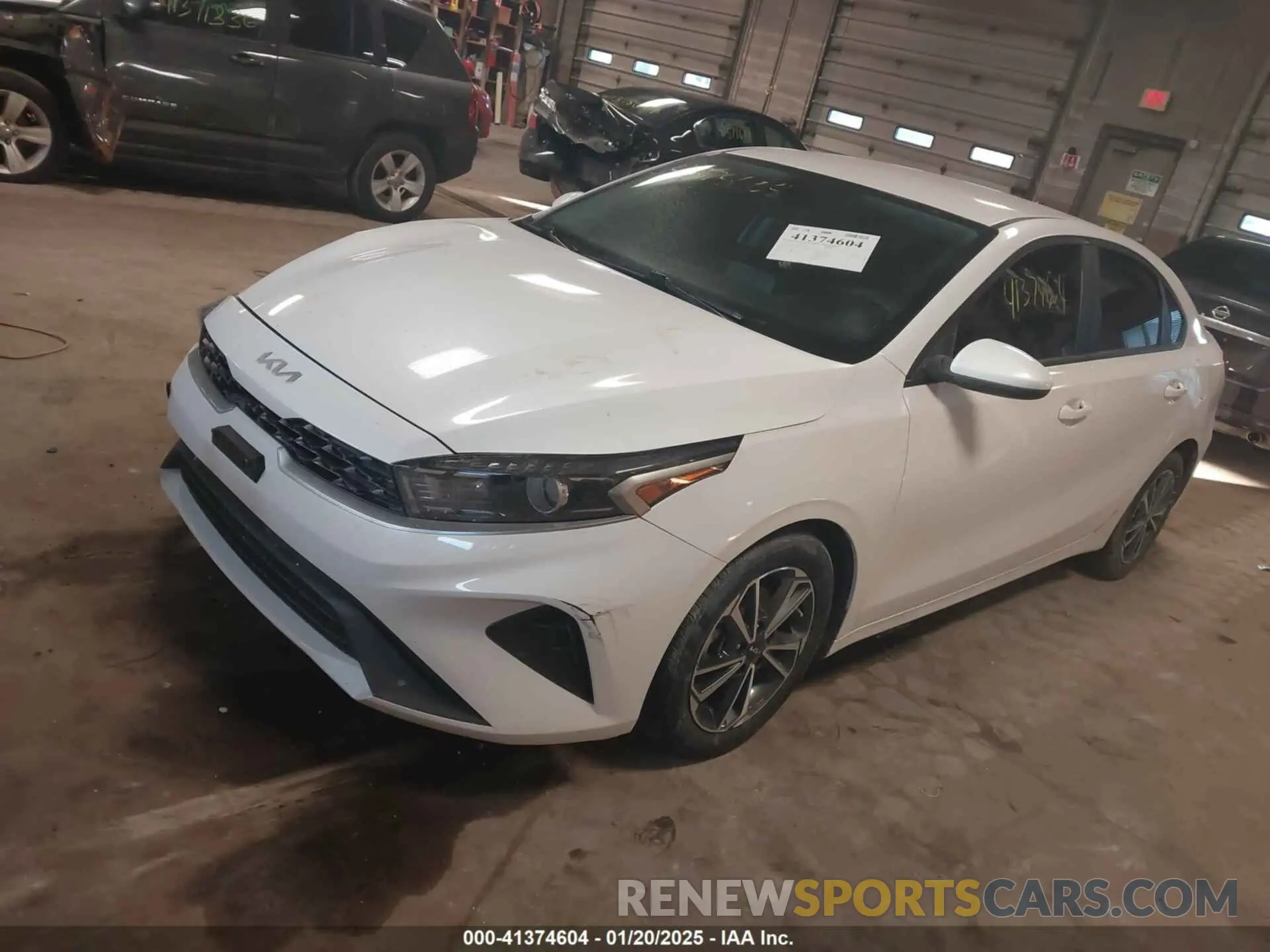 2 fotografías del automóvil dañado 3KPF24AD2NE460238 KIA FORTE 2022