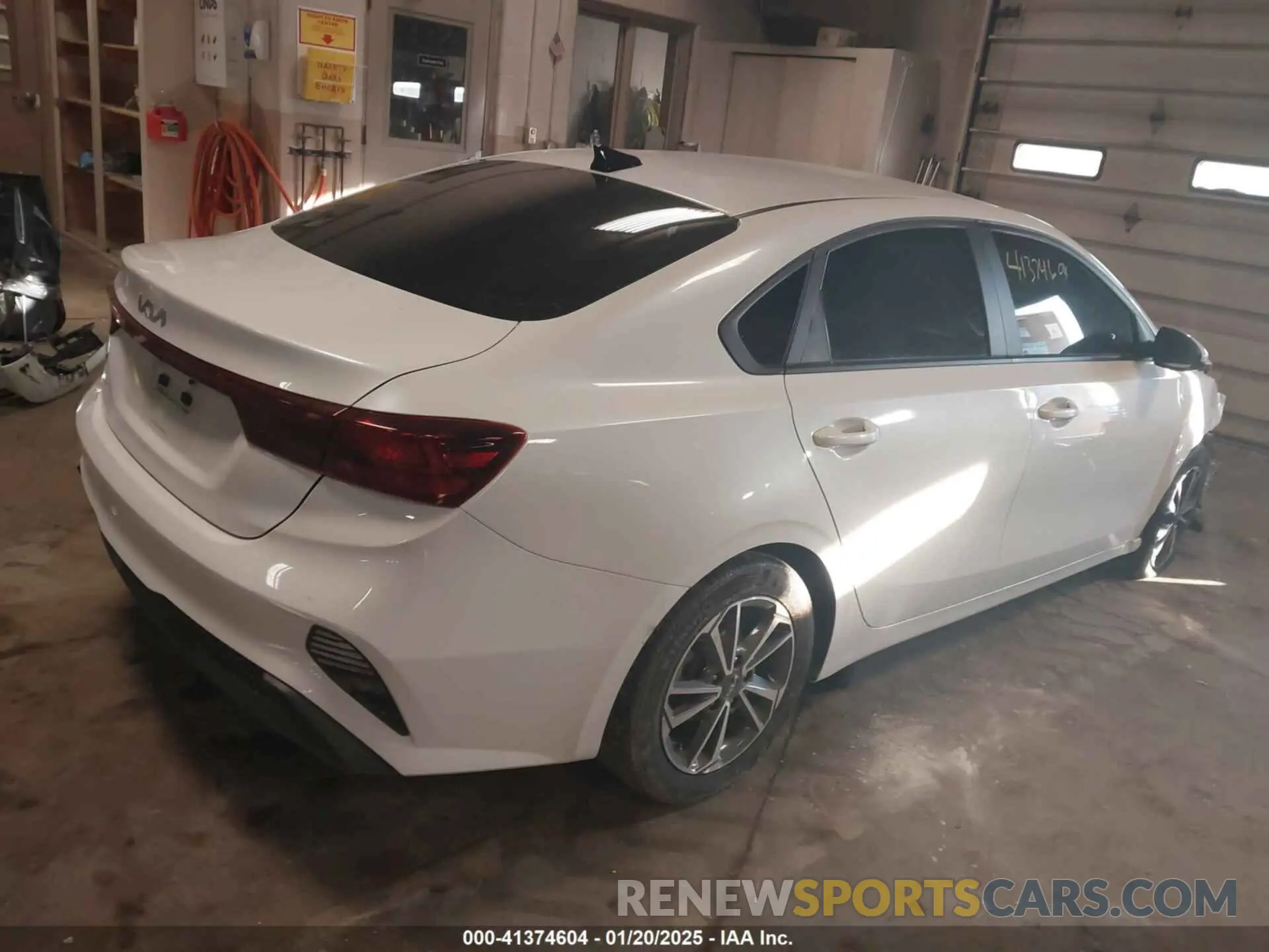 4 fotografías del automóvil dañado 3KPF24AD2NE460238 KIA FORTE 2022