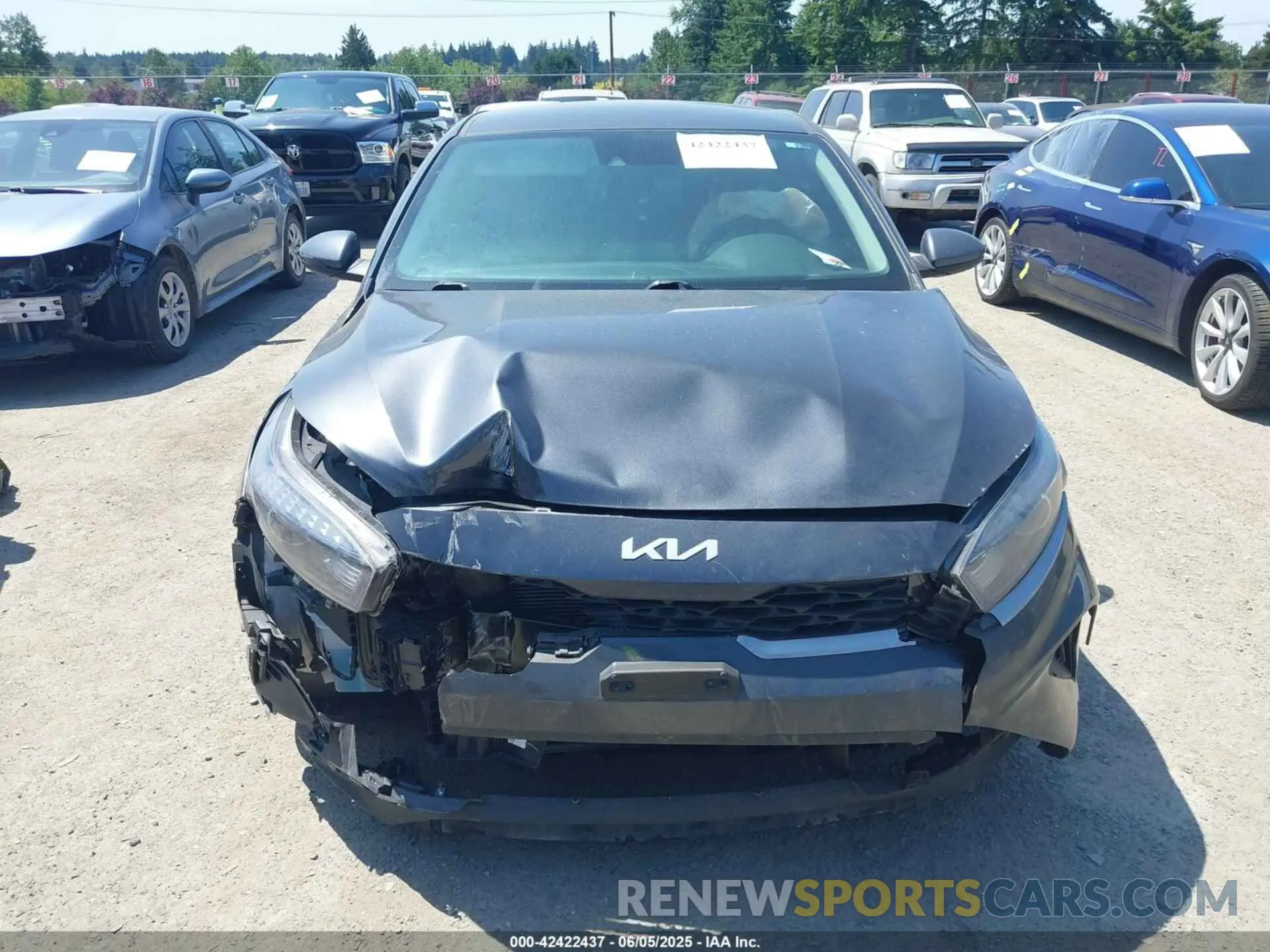 12 fotografías del automóvil dañado 3KPF24AD2NE502195 KIA FORTE 2022