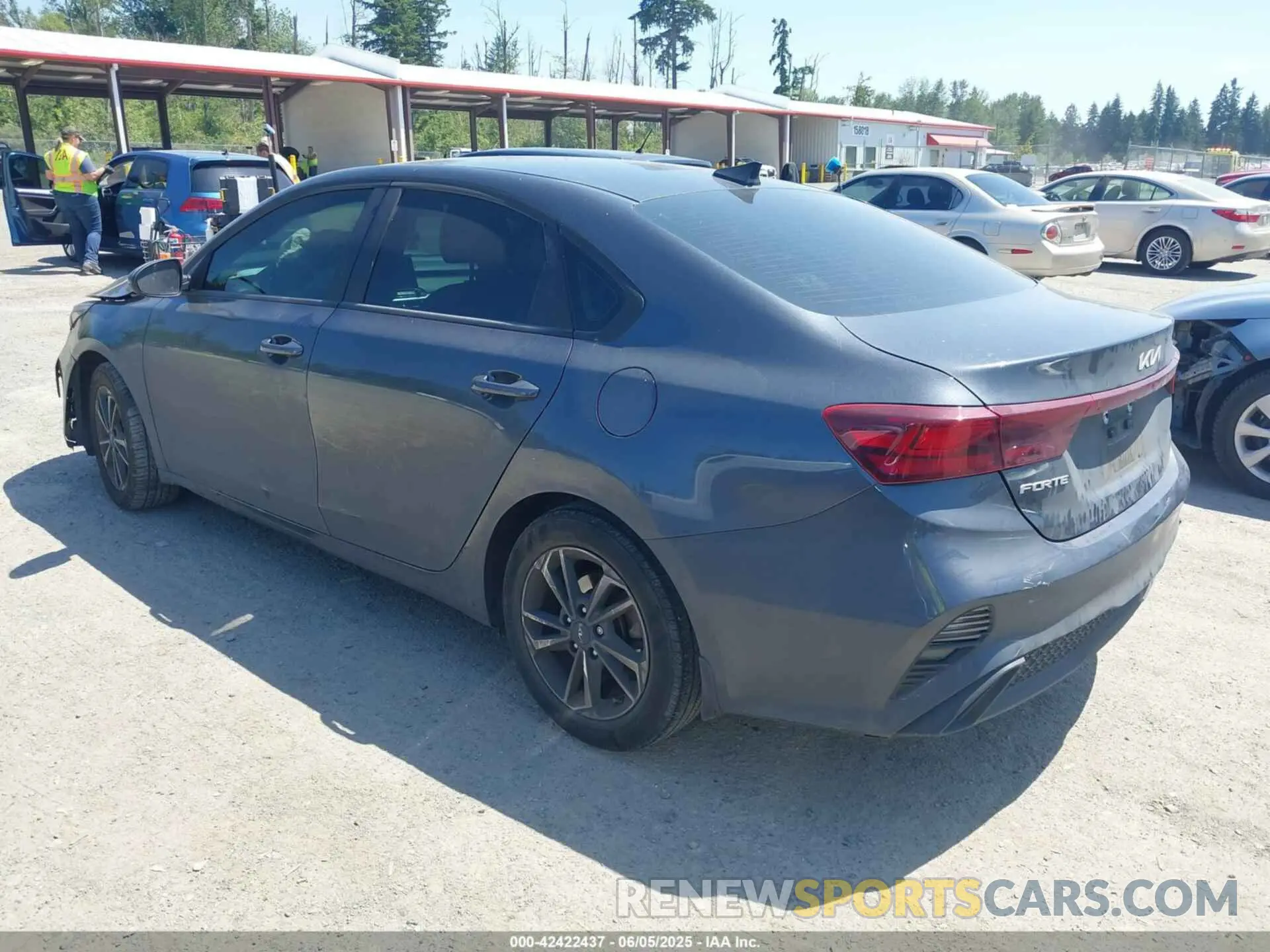 3 fotografías del automóvil dañado 3KPF24AD2NE502195 KIA FORTE 2022