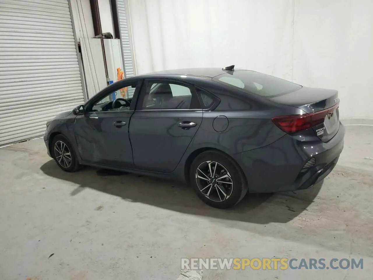 2 fotografías del automóvil dañado 3KPF24AD3NE434067 KIA FORTE 2022