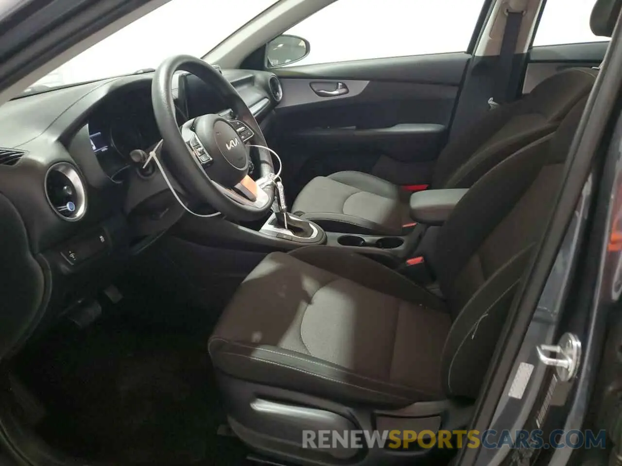 7 fotografías del automóvil dañado 3KPF24AD3NE434067 KIA FORTE 2022