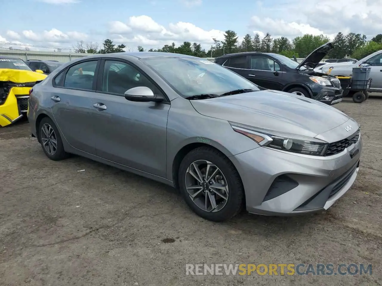 4 fotografías del automóvil dañado 3KPF24AD3NE437535 KIA FORTE 2022
