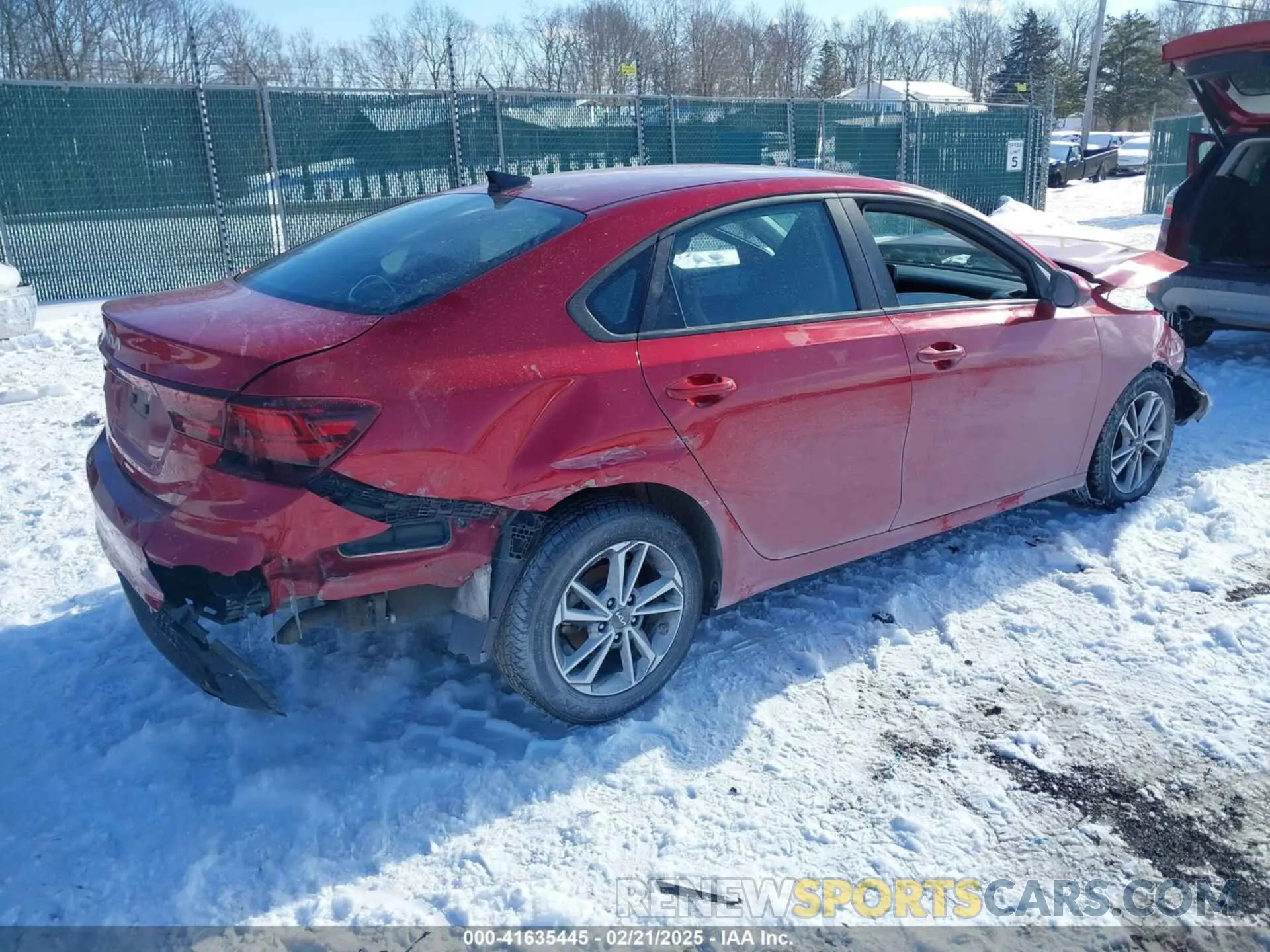 4 fotografías del automóvil dañado 3KPF24AD3NE449829 KIA FORTE 2022