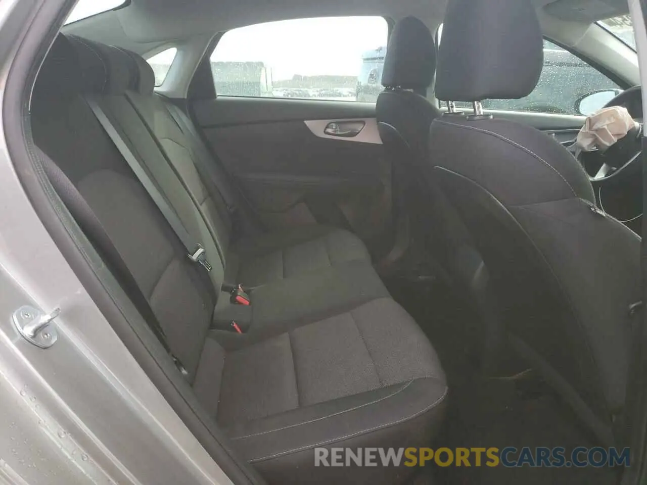 10 fotografías del automóvil dañado 3KPF24AD3NE461463 KIA FORTE 2022