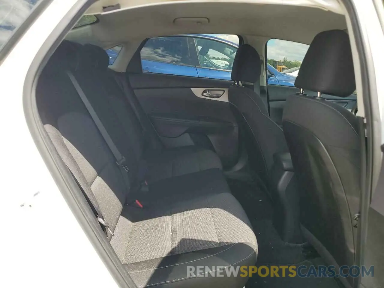 10 fotografías del automóvil dañado 3KPF24AD4NE448298 KIA FORTE 2022