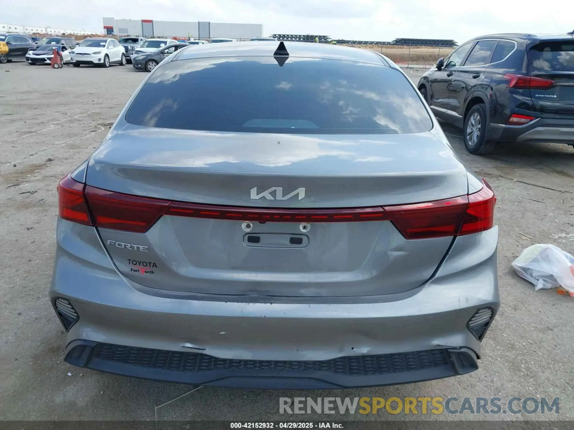 16 fotografías del automóvil dañado 3KPF24AD4NE452674 KIA FORTE 2022