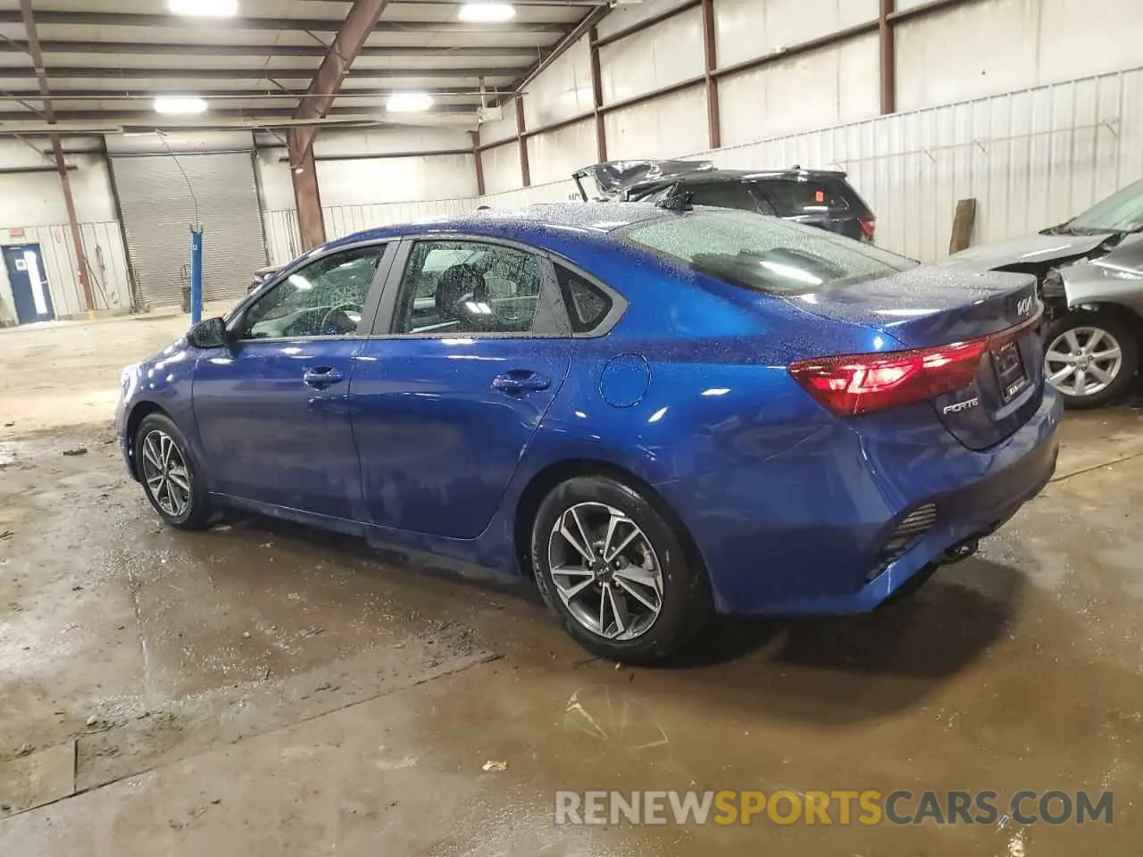 2 fotografías del automóvil dañado 3KPF24AD4NE453680 KIA FORTE 2022
