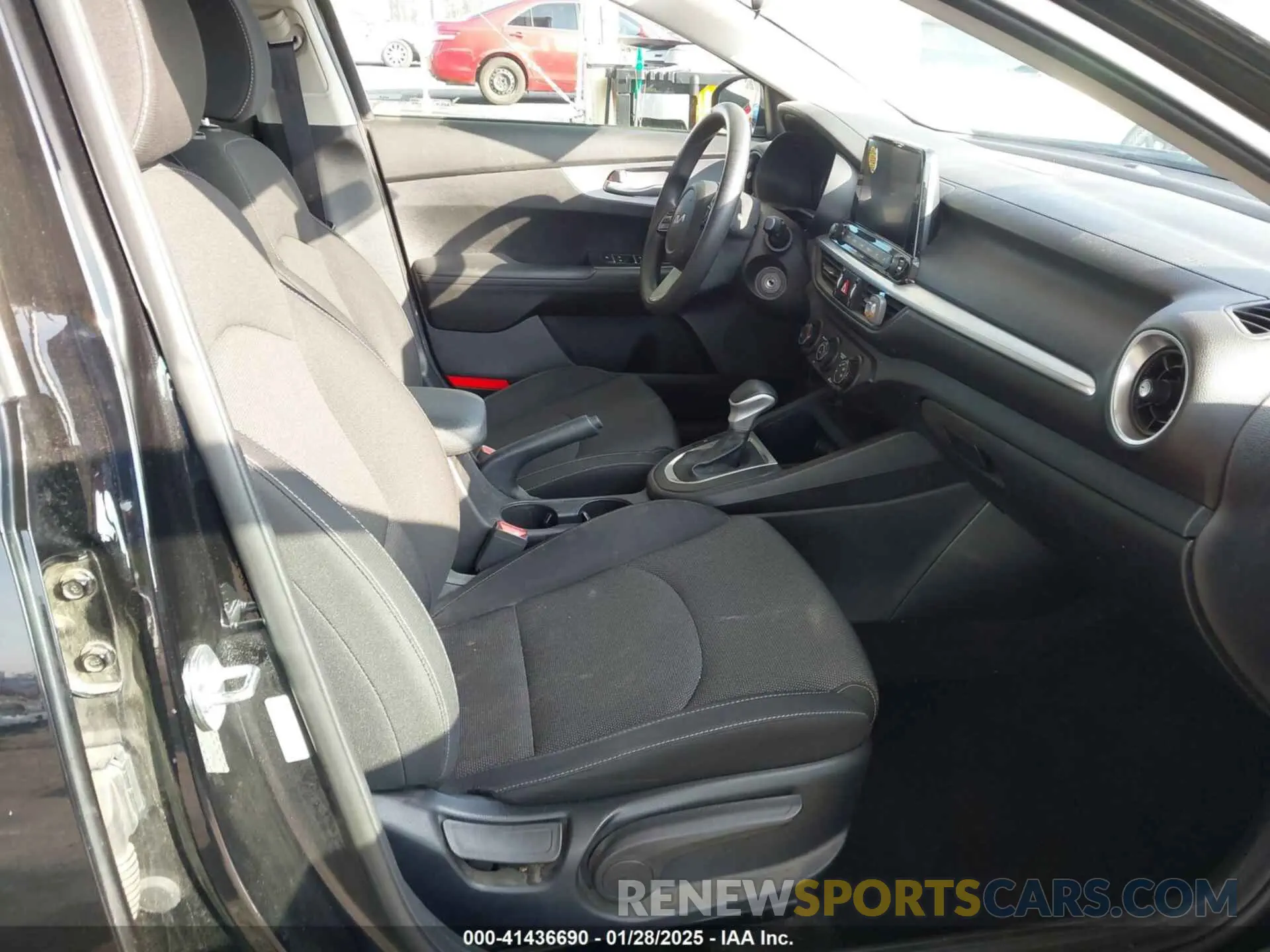 5 fotografías del automóvil dañado 3KPF24AD4NE469992 KIA FORTE 2022