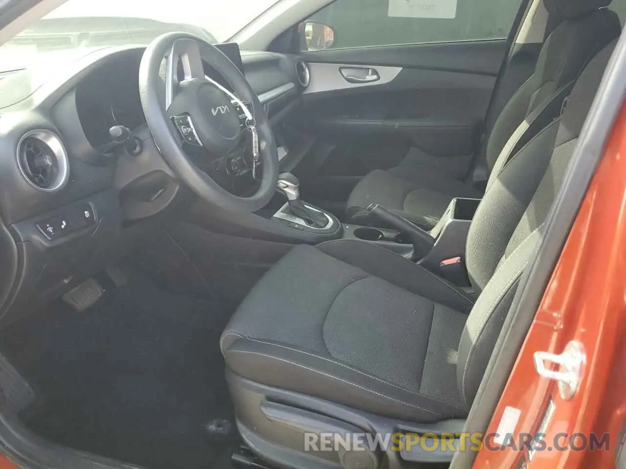 7 fotografías del automóvil dañado 3KPF24AD4NE475131 KIA FORTE 2022