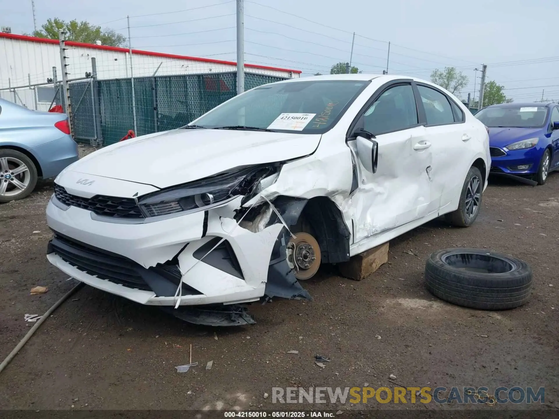 2 fotografías del automóvil dañado 3KPF24AD5NE430893 KIA FORTE 2022