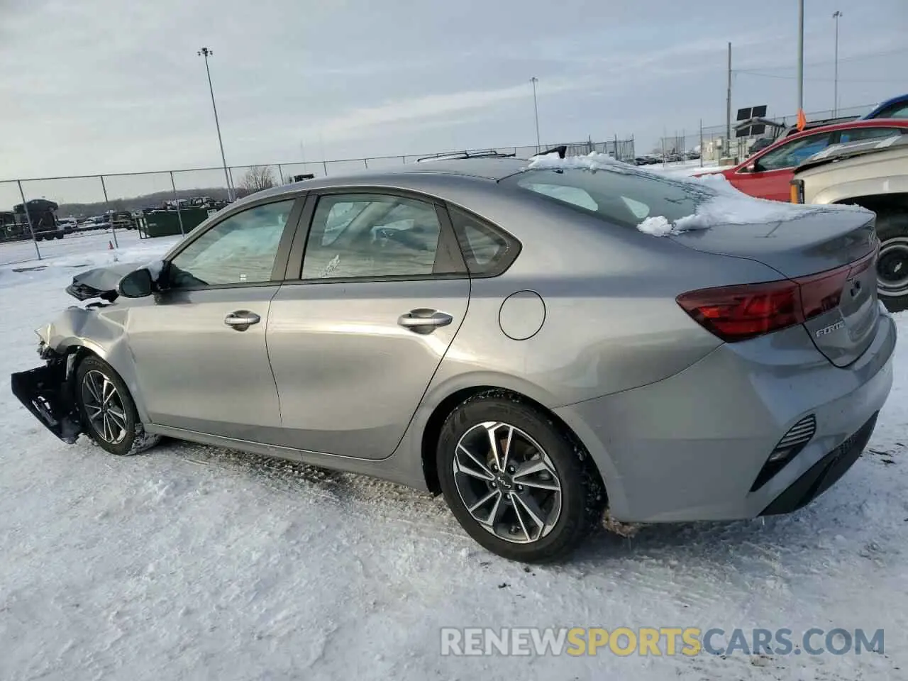 2 fotografías del automóvil dañado 3KPF24AD5NE436323 KIA FORTE 2022