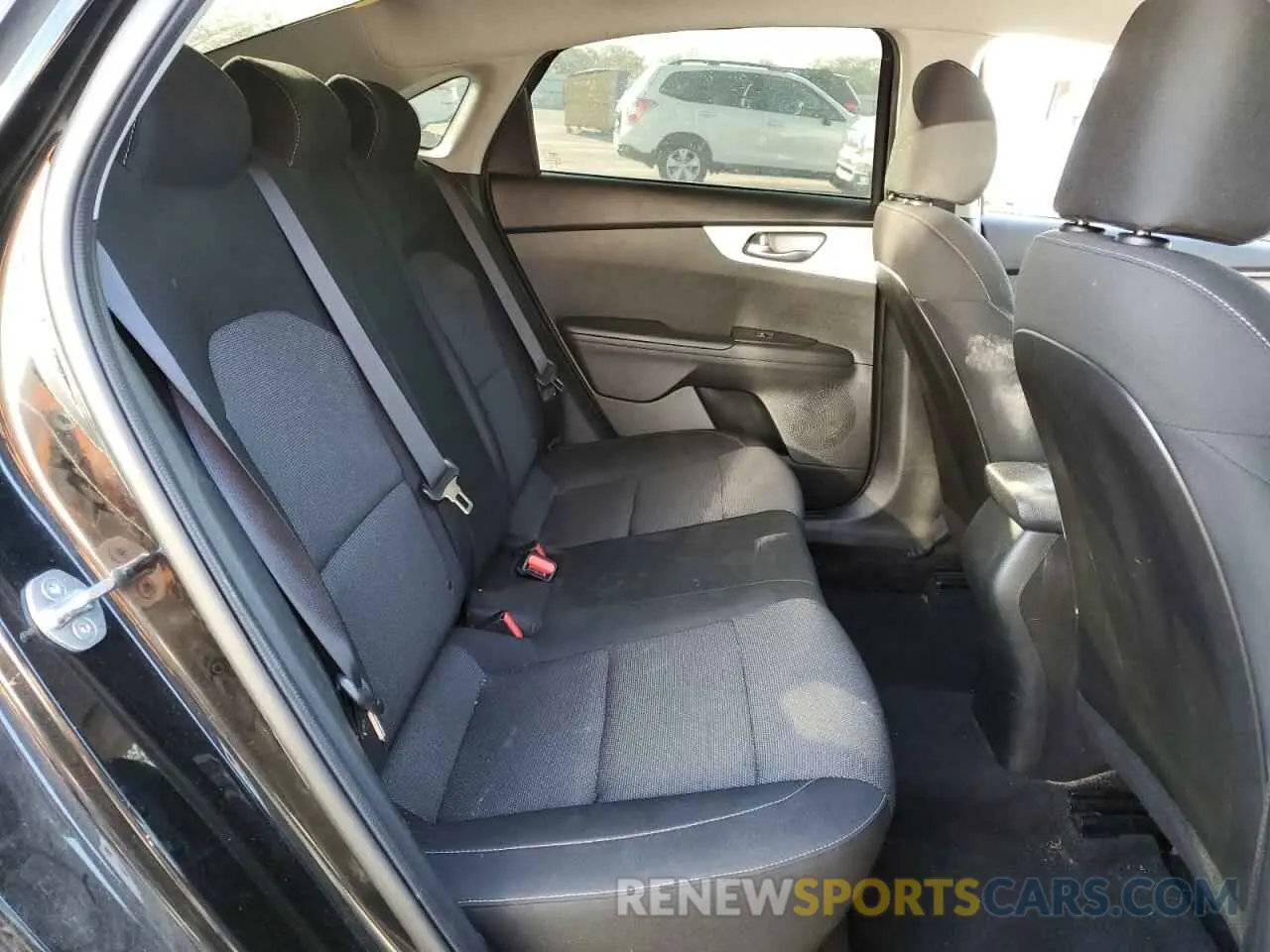10 fotografías del automóvil dañado 3KPF24AD5NE460444 KIA FORTE 2022