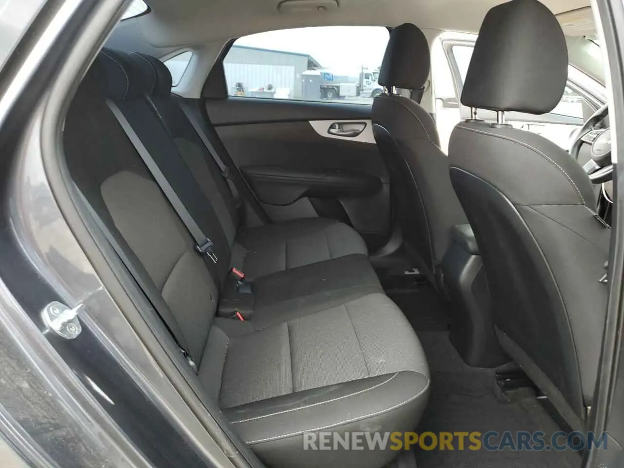 10 fotografías del automóvil dañado 3KPF24AD5NE485280 KIA FORTE 2022