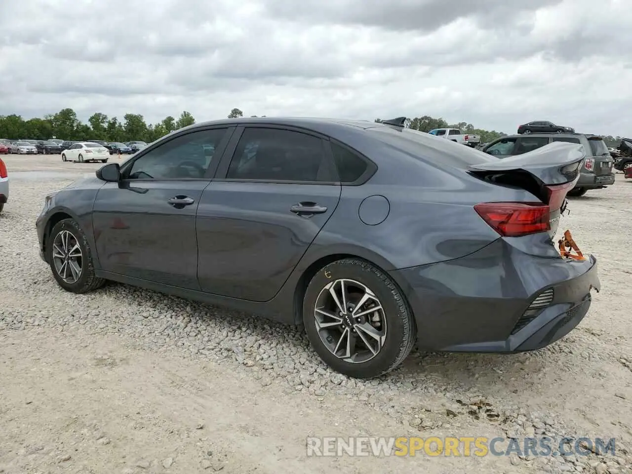 2 fotografías del automóvil dañado 3KPF24AD5NE485280 KIA FORTE 2022