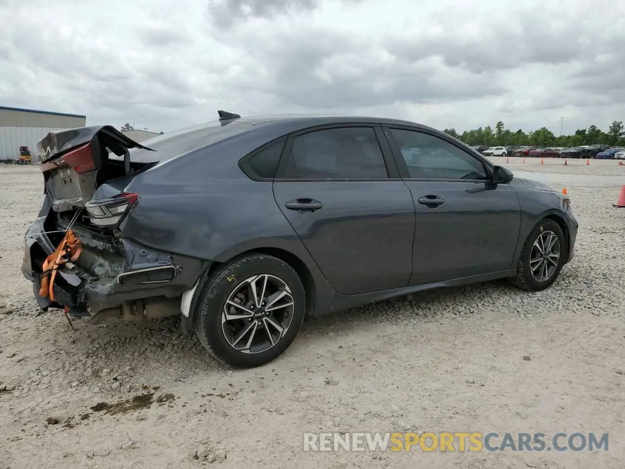 3 fotografías del automóvil dañado 3KPF24AD5NE485280 KIA FORTE 2022