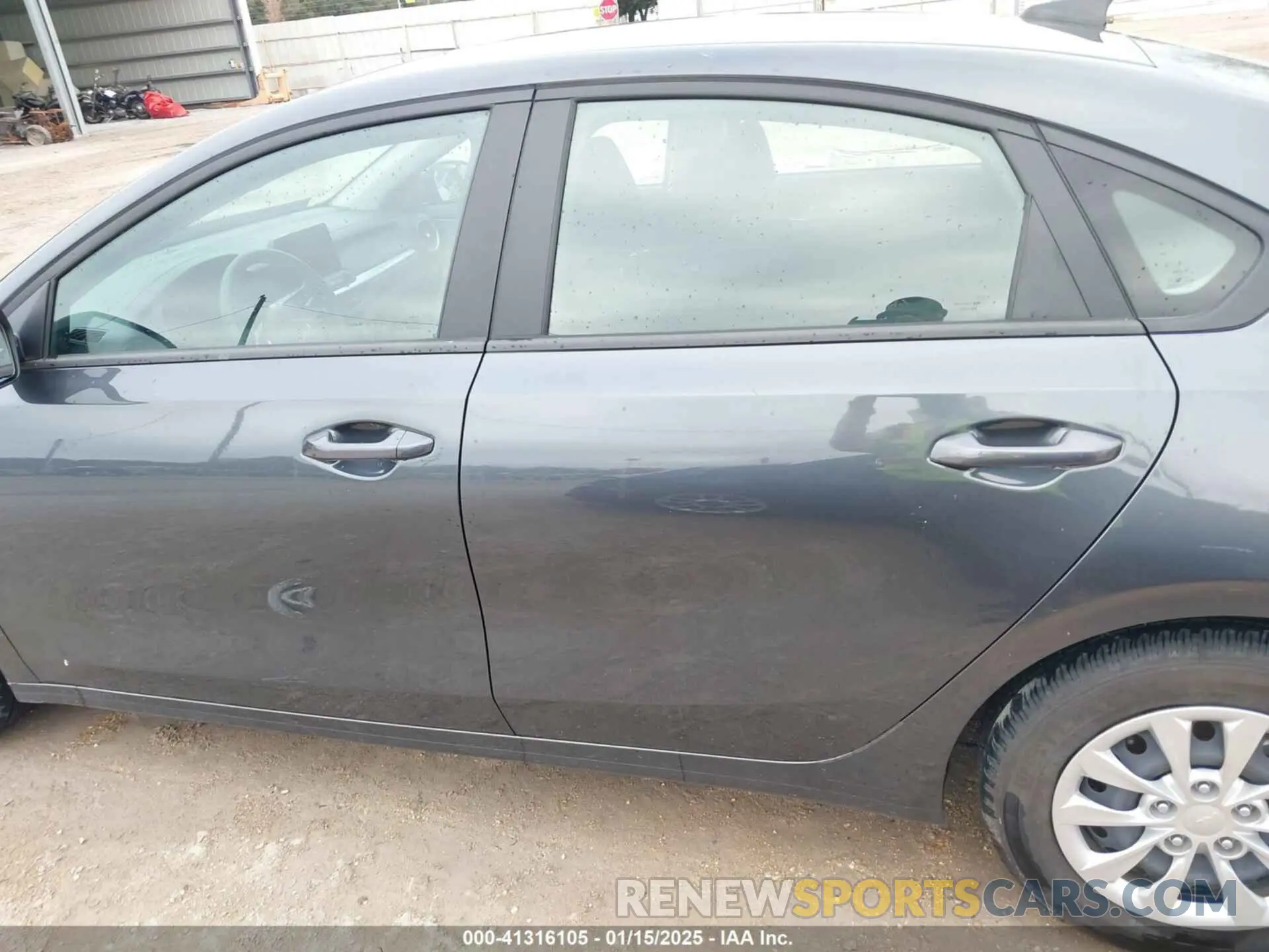 14 fotografías del automóvil dañado 3KPF24AD5NE502790 KIA FORTE 2022