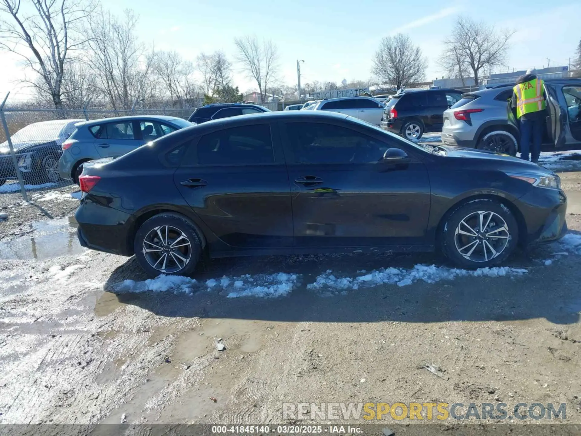13 fotografías del automóvil dañado 3KPF24AD6NE424973 KIA FORTE 2022