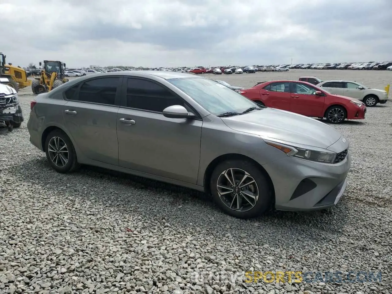 4 fotografías del automóvil dañado 3KPF24AD6NE427923 KIA FORTE 2022