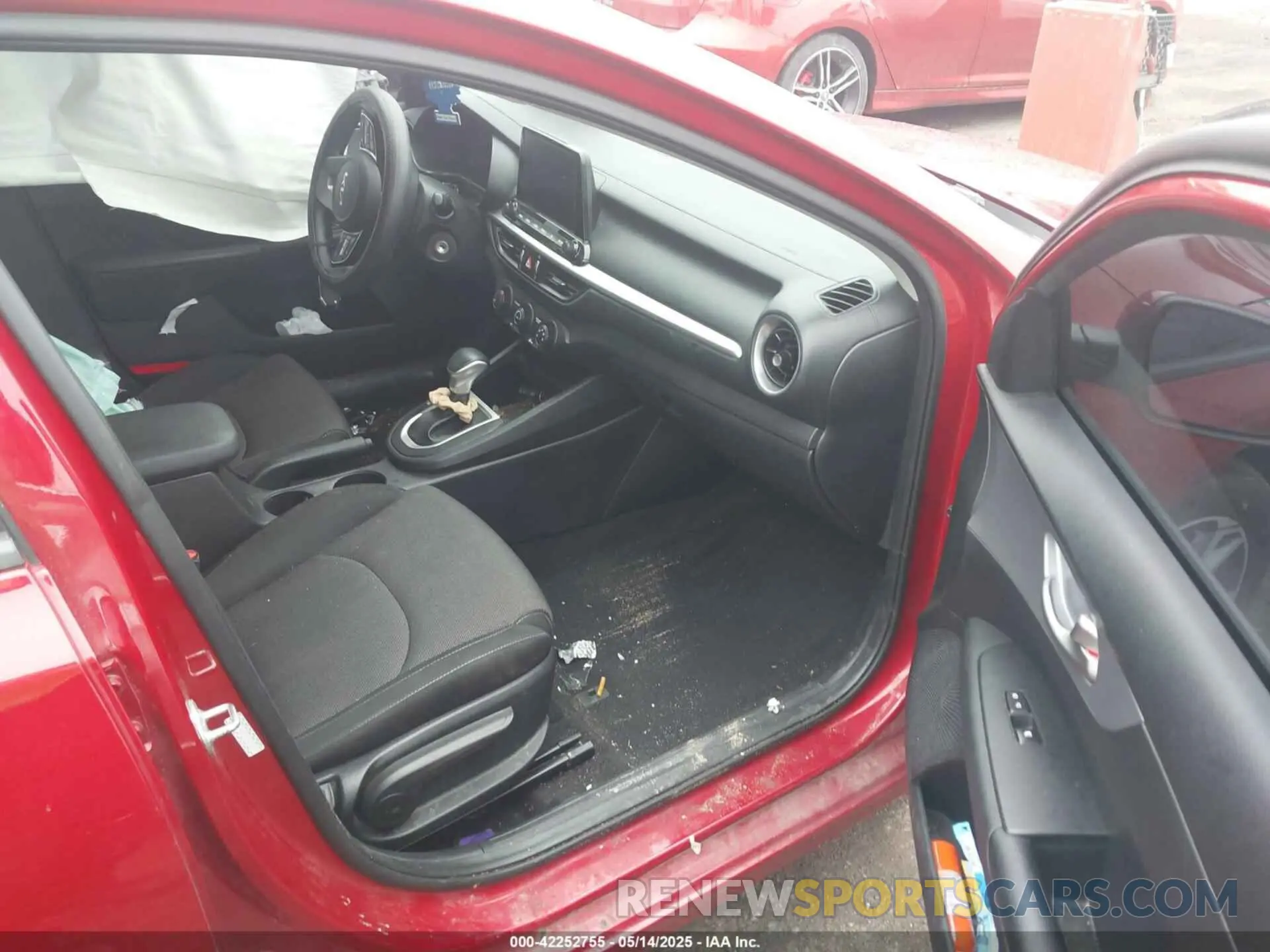 5 fotografías del automóvil dañado 3KPF24AD6NE428294 KIA FORTE 2022