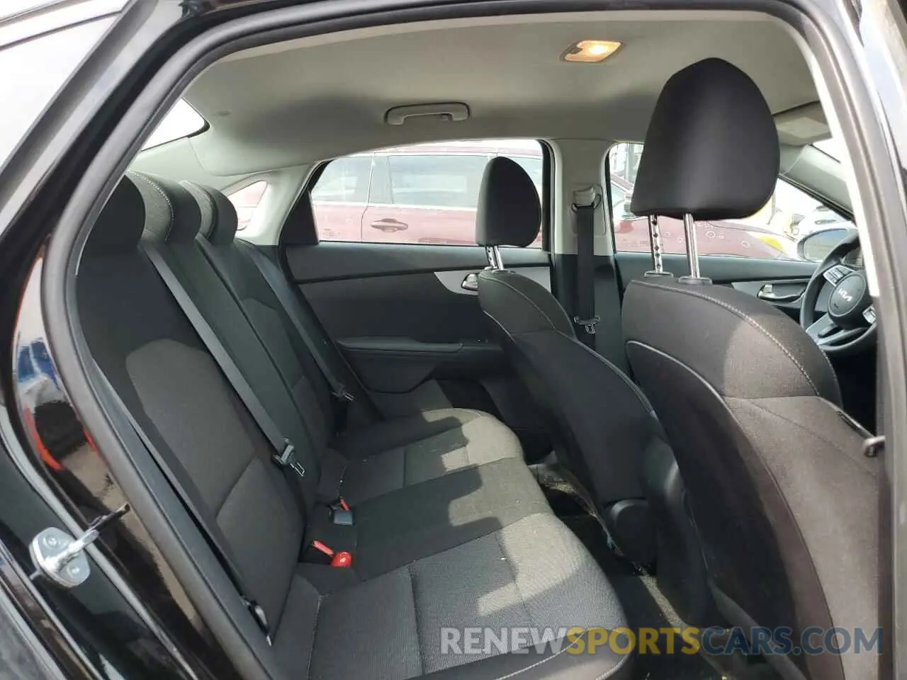 10 fotografías del automóvil dañado 3KPF24AD6NE431289 KIA FORTE 2022