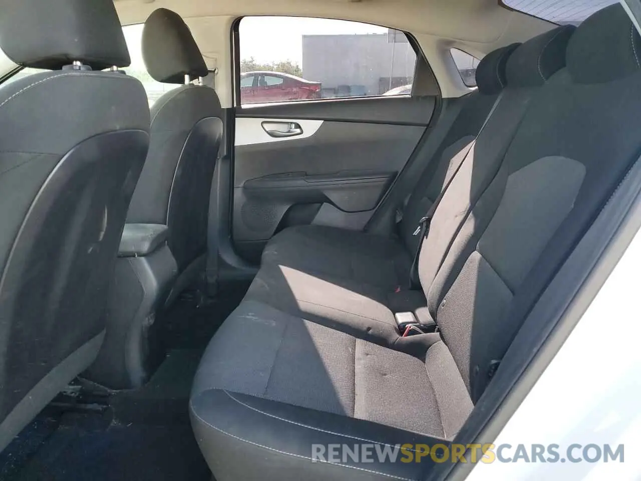 10 fotografías del automóvil dañado 3KPF24AD6NE433267 KIA FORTE 2022