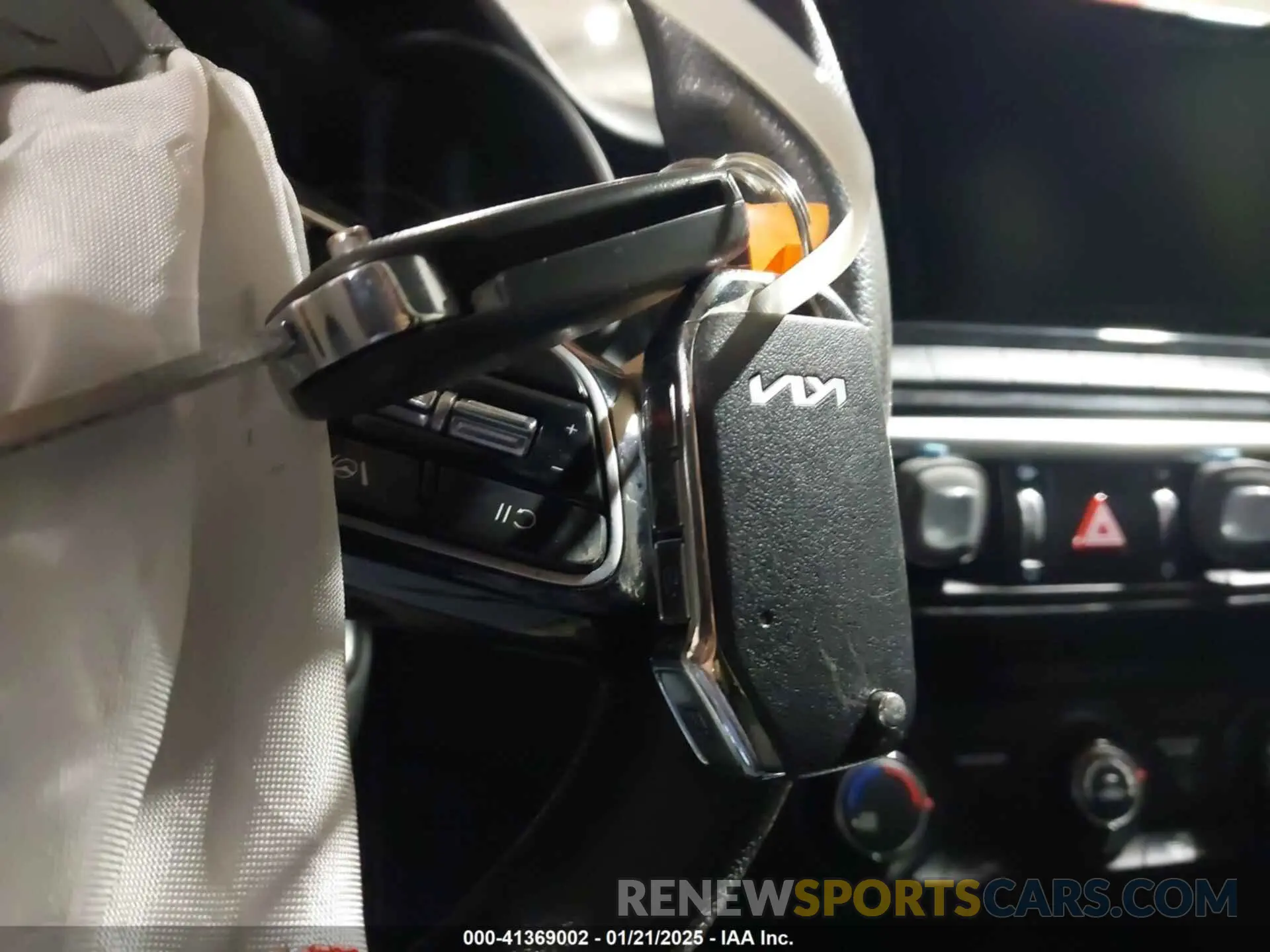 11 fotografías del automóvil dañado 3KPF24AD6NE434452 KIA FORTE 2022