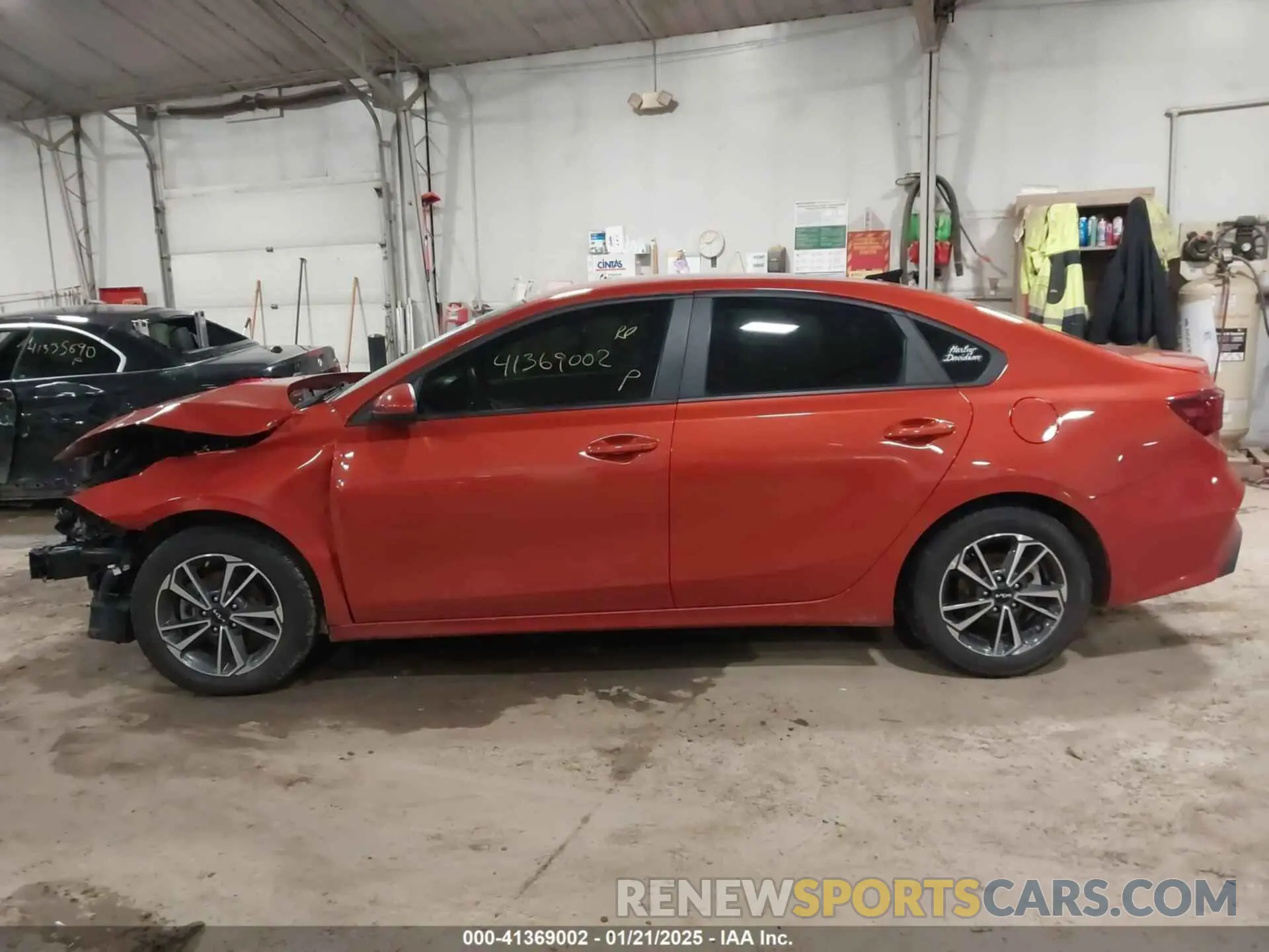 14 fotografías del automóvil dañado 3KPF24AD6NE434452 KIA FORTE 2022