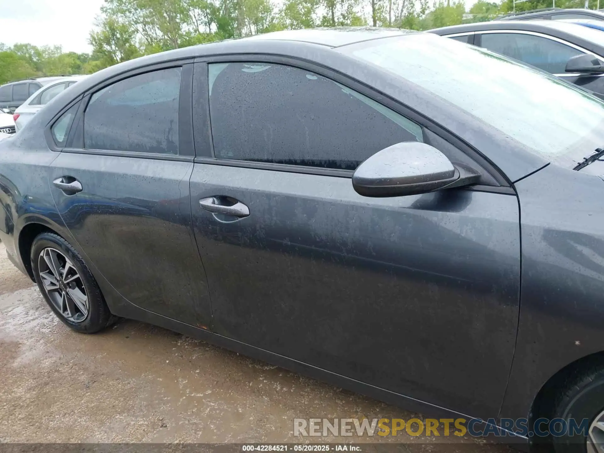 12 fotografías del automóvil dañado 3KPF24AD6NE465782 KIA FORTE 2022