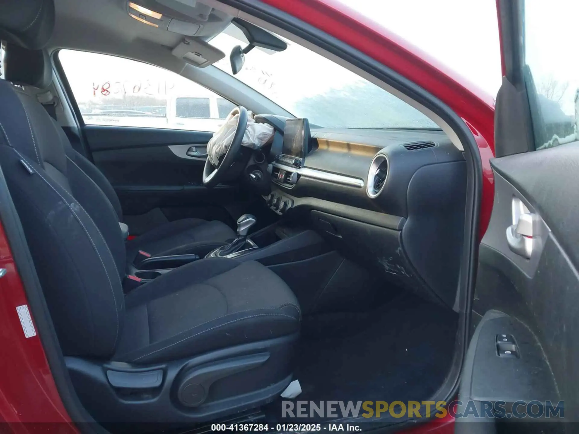 5 fotografías del automóvil dañado 3KPF24AD6NE478841 KIA FORTE 2022
